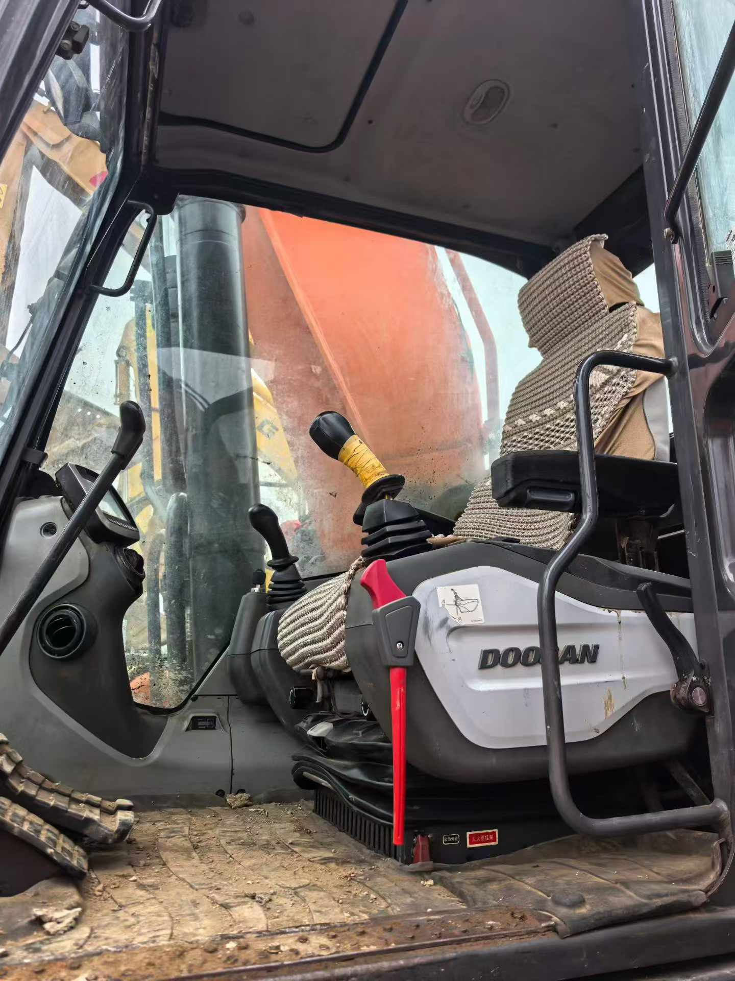 Buy Doosan DH420 Used Excavator / 8 Buy Doosan DH420 Used Excavator / 8