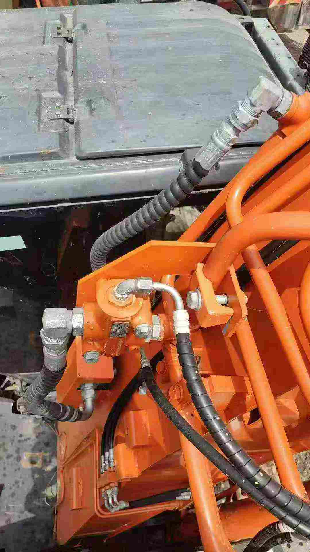 Buy Hitachi EX135UR Used Excavator / 5 Buy Hitachi EX135UR Used Excavator / 5