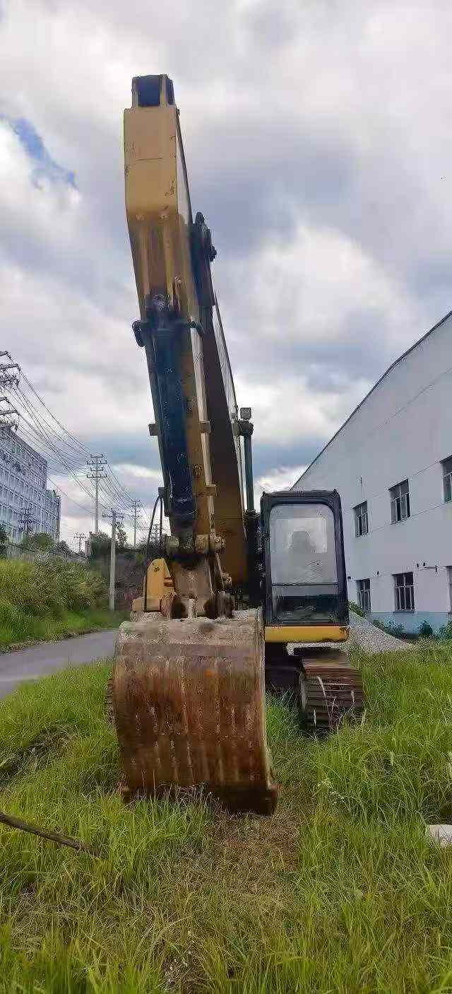 Buy Caterpillar 320D Used Excavator / 2 Buy Caterpillar 320D Used Excavator / 2