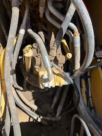 Buy Caterpillar 320E Used Excavator / 3 Buy Caterpillar 320E Used Excavator / 3