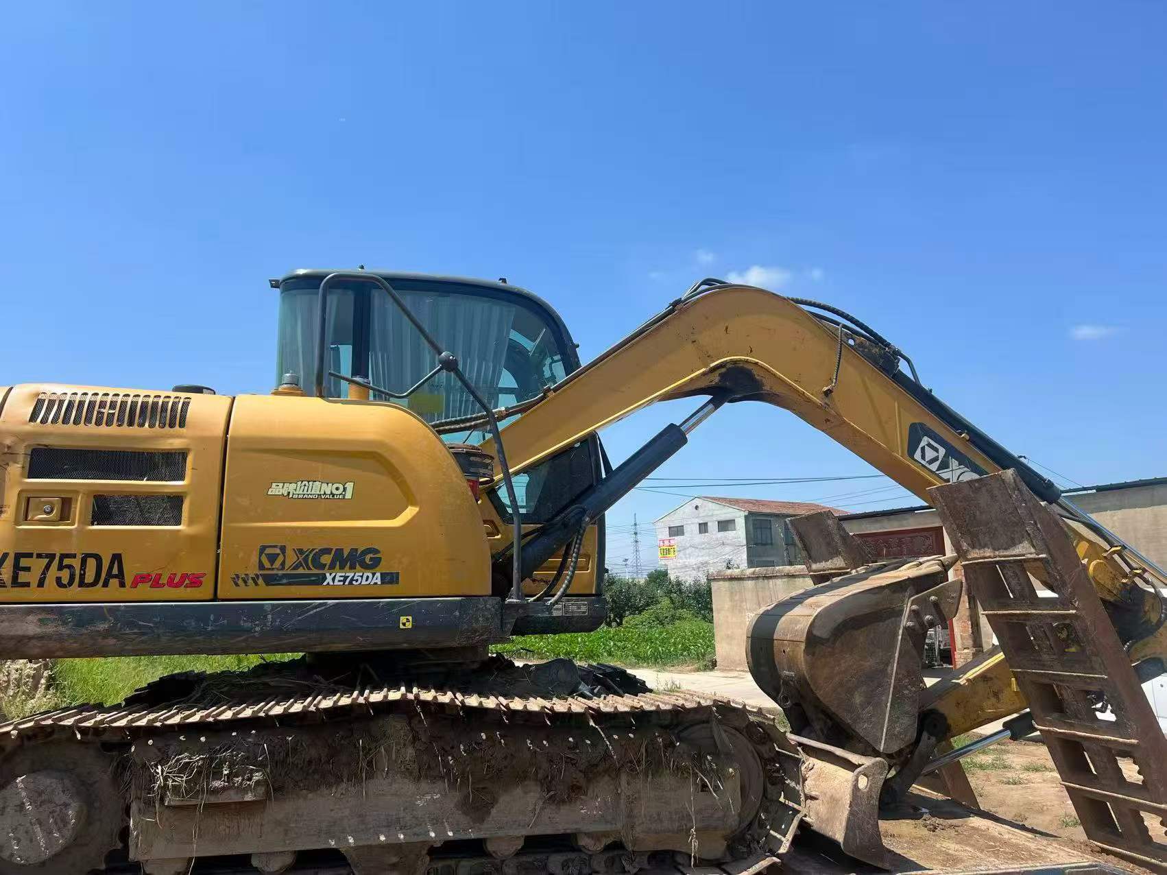 Buy XCMG Used Excavator / 2 Buy XCMG Used Excavator / 2