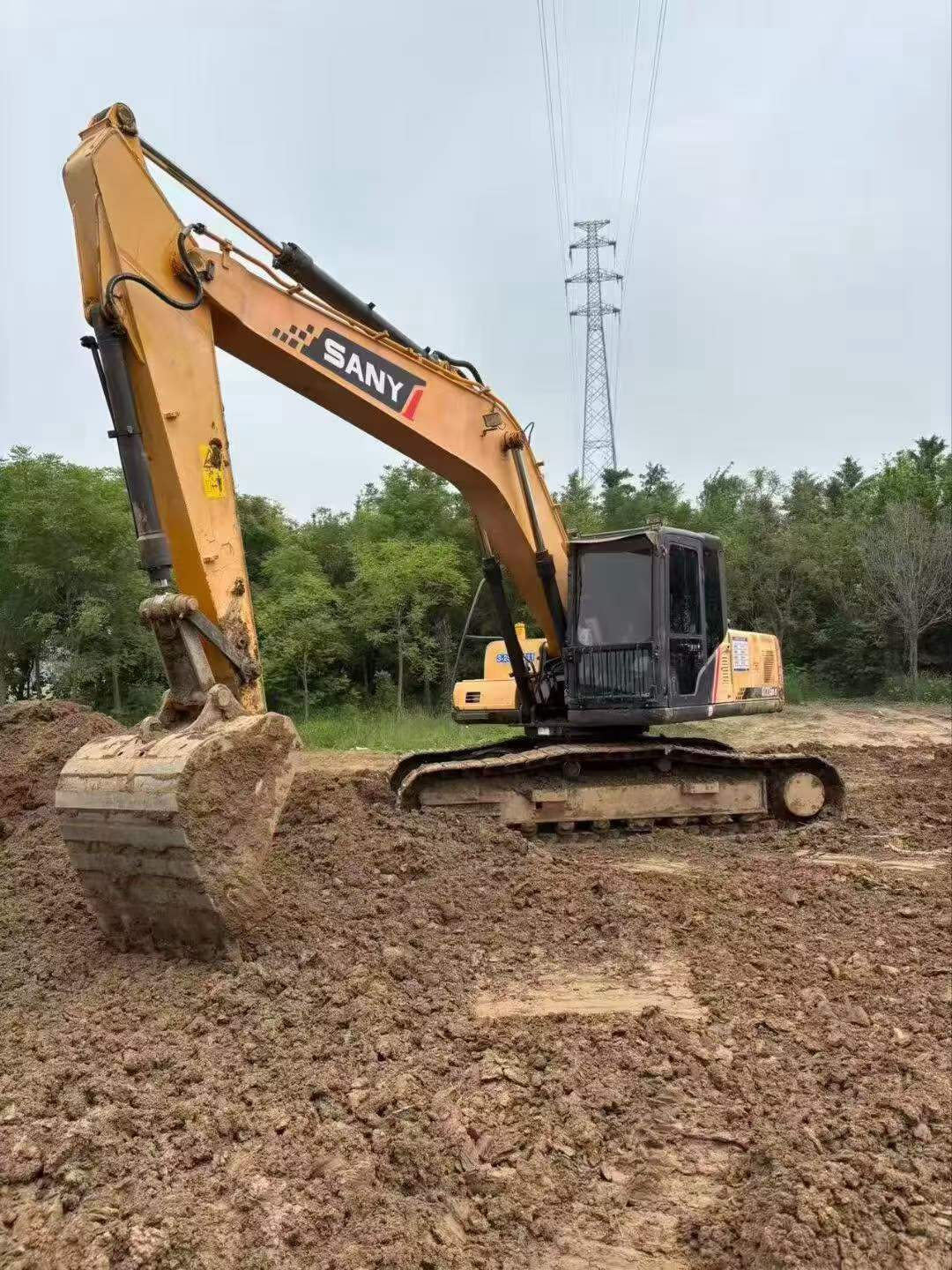 Buy Sany SY215C-8 Used Excavator / 5 Buy Sany SY215C-8 Used Excavator / 5