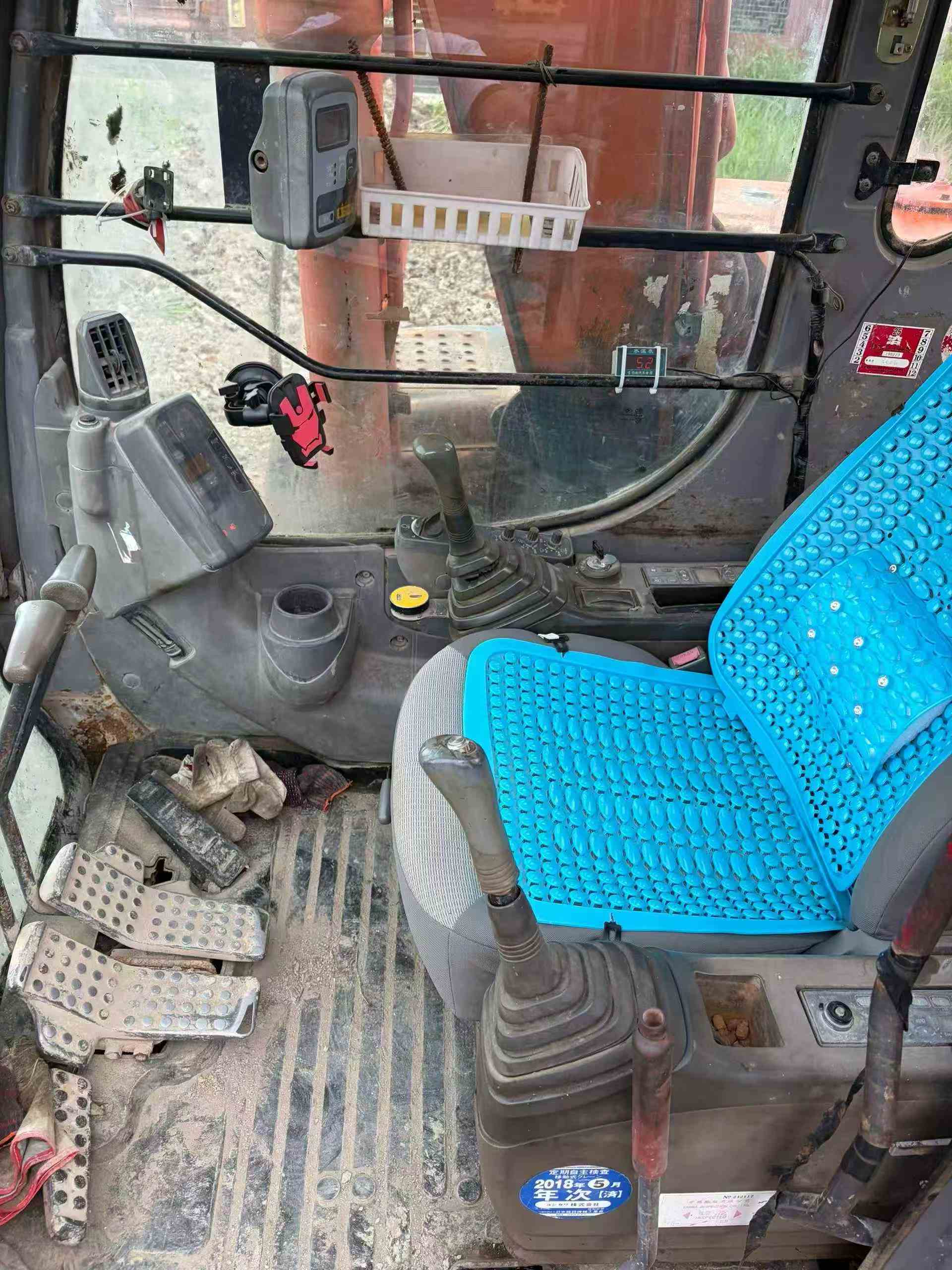 Buy Hitachi EX120-6 Used Excavator / 2 Buy Hitachi EX120-6 Used Excavator / 2