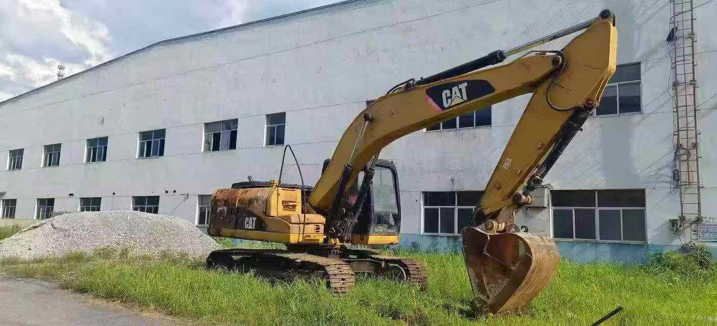 Buy Caterpillar 320D Used Excavator / 1