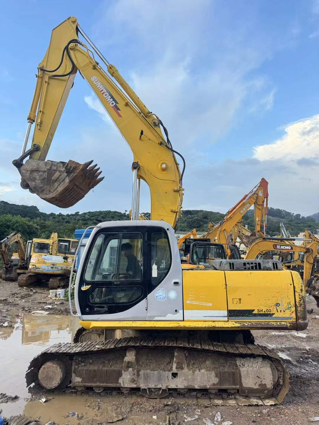 Buy Sumitomo SH200A3 Used Excavator / 1