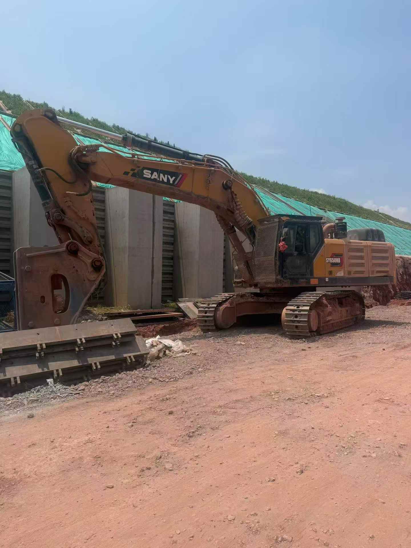 Buy Sany SY650H Used Excavator / 1