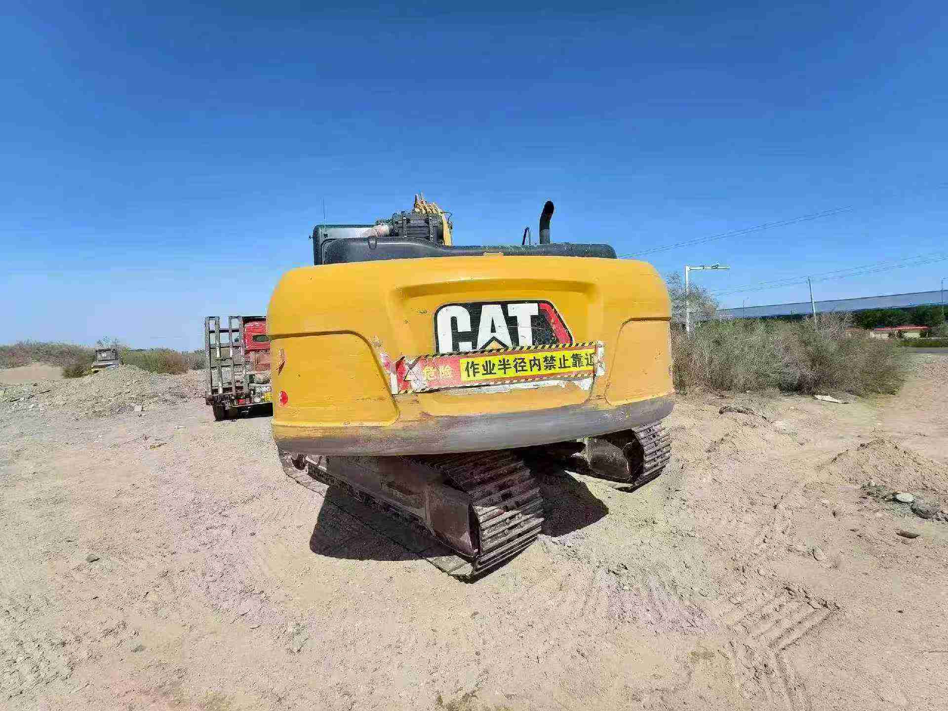Buy Caterpillar 323 Used Excavator / 6 Buy Caterpillar 323 Used Excavator / 6