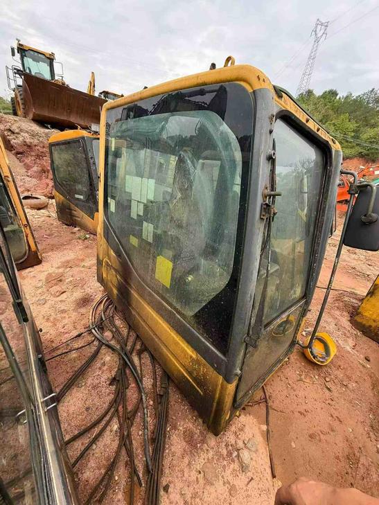 Buy Komatsu PC200-8 Used Excavator / 1