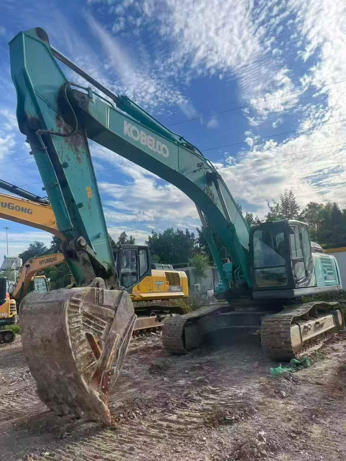 Buy Kobelco SK330-10 Used Excavator / 1