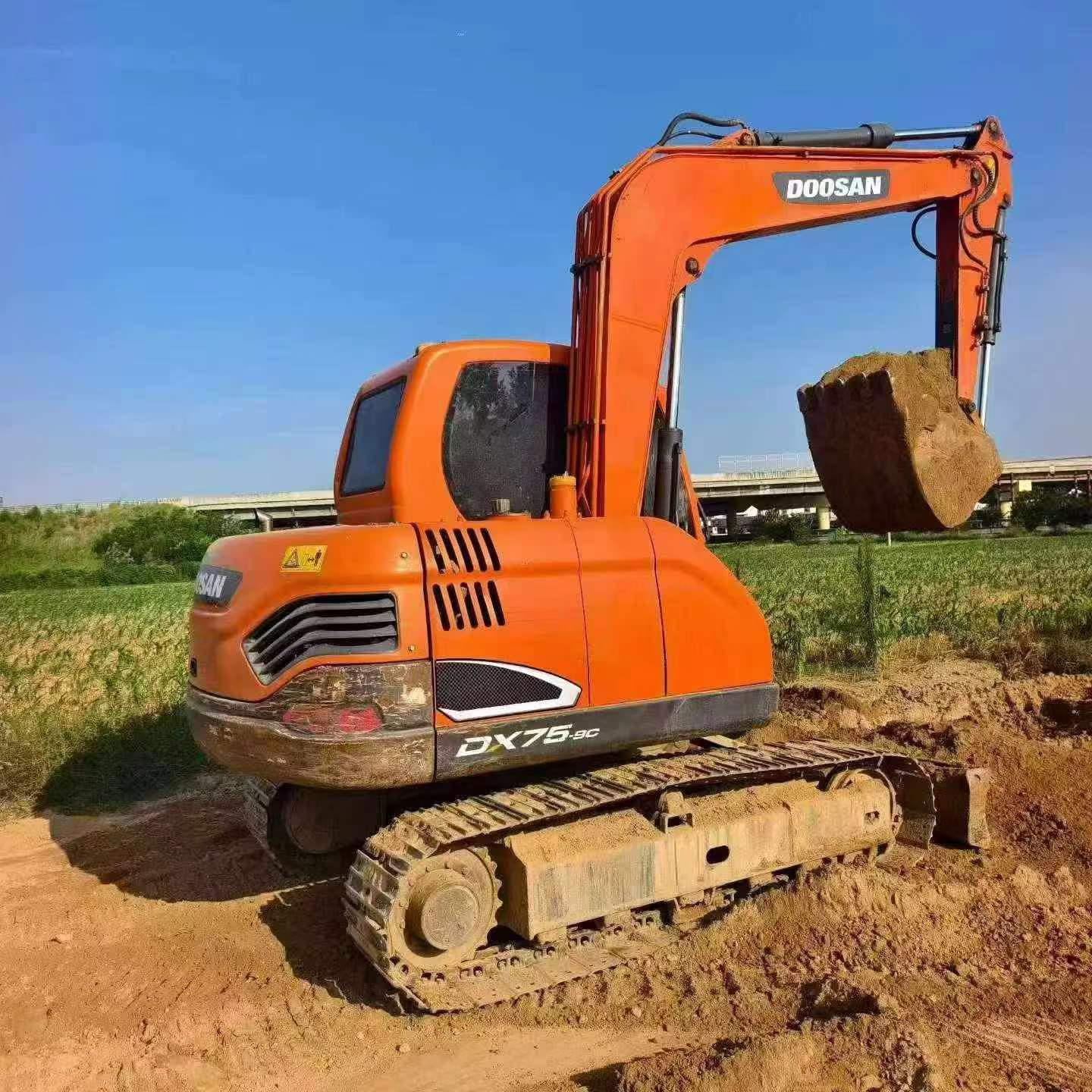 Buy Doosan DX75-9C Used Excavator / 1