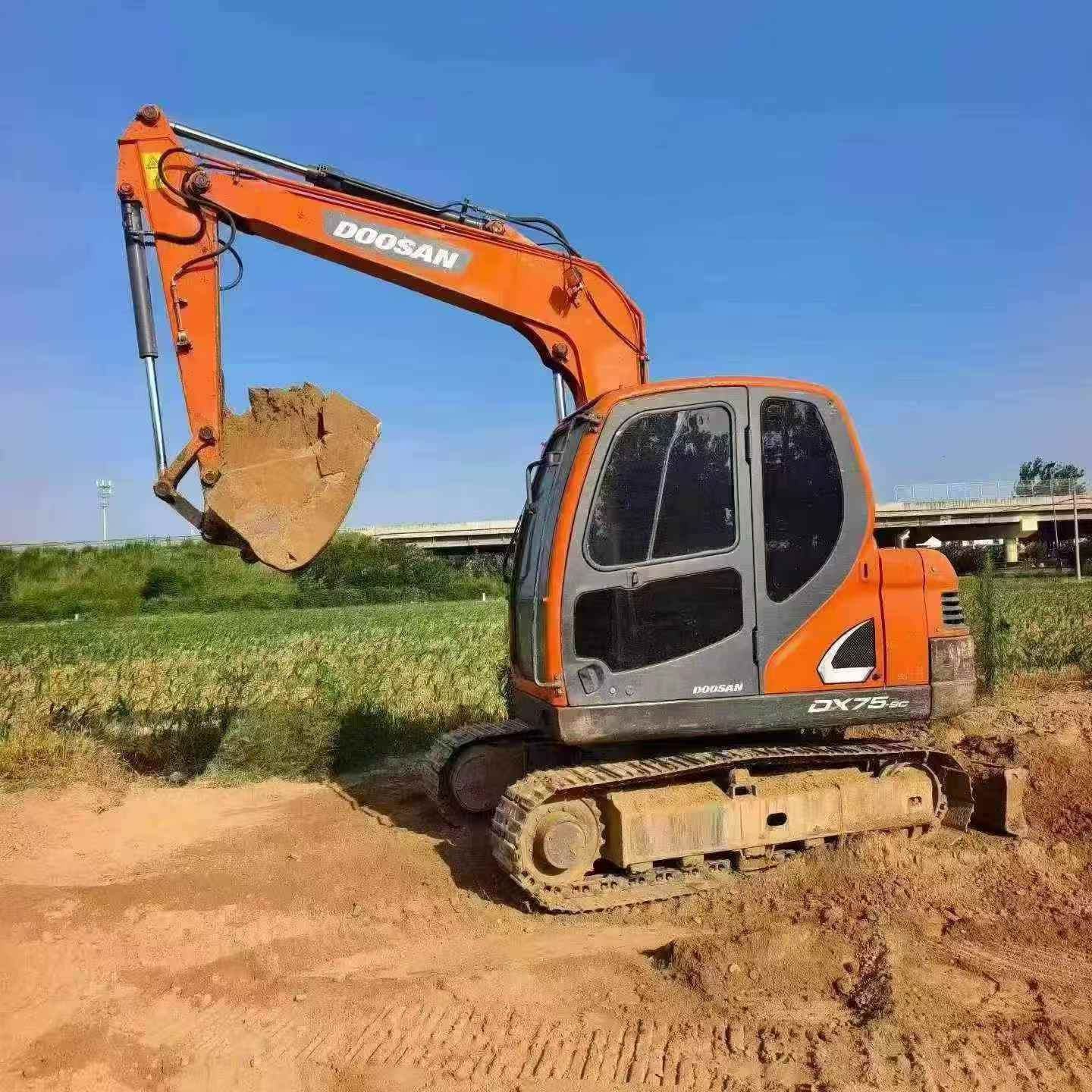Buy Doosan DX75-9C Used Excavator / 2 Buy Doosan DX75-9C Used Excavator / 2