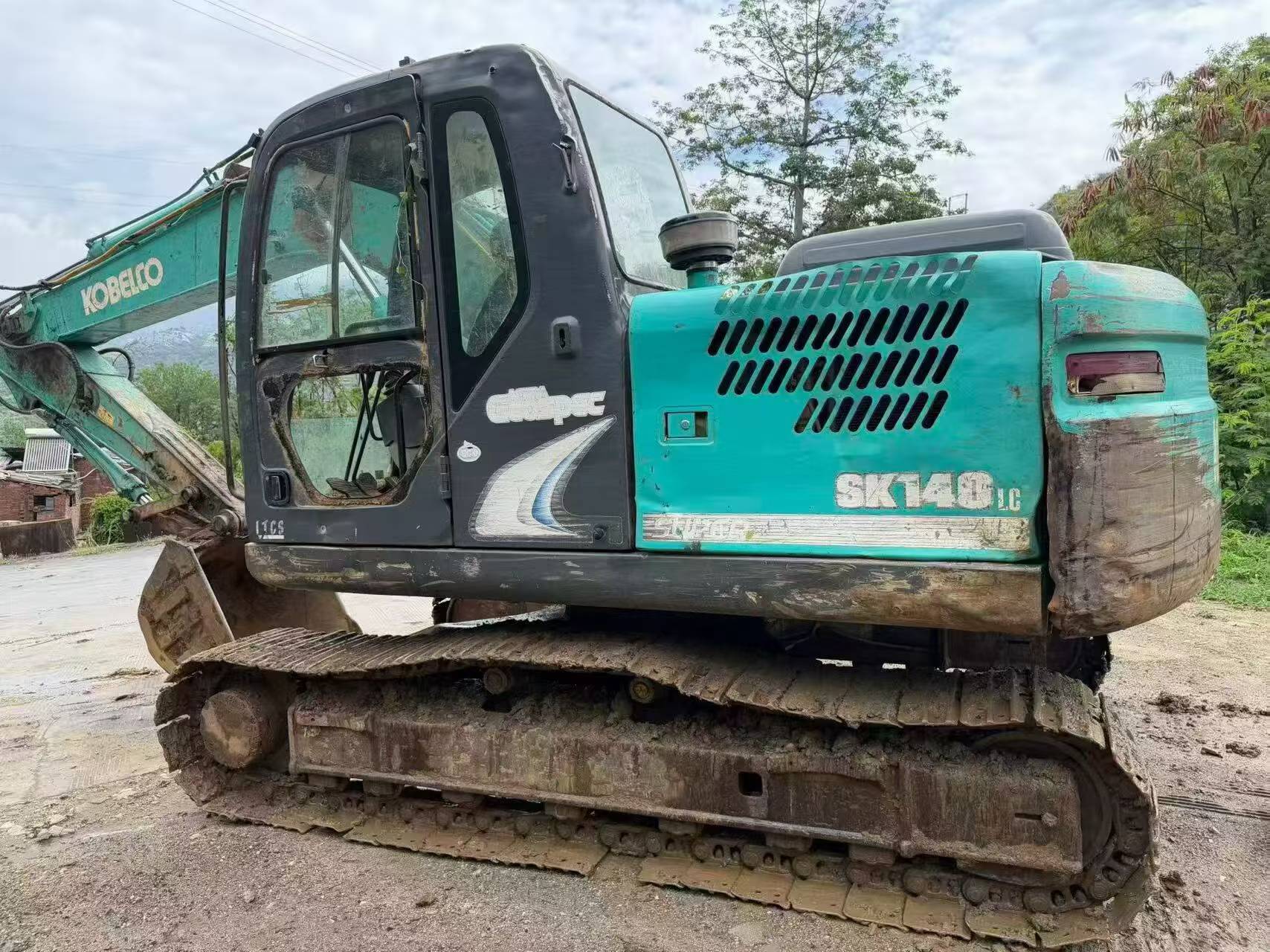 Buy Kobelco SK140 Used Excavator / 1