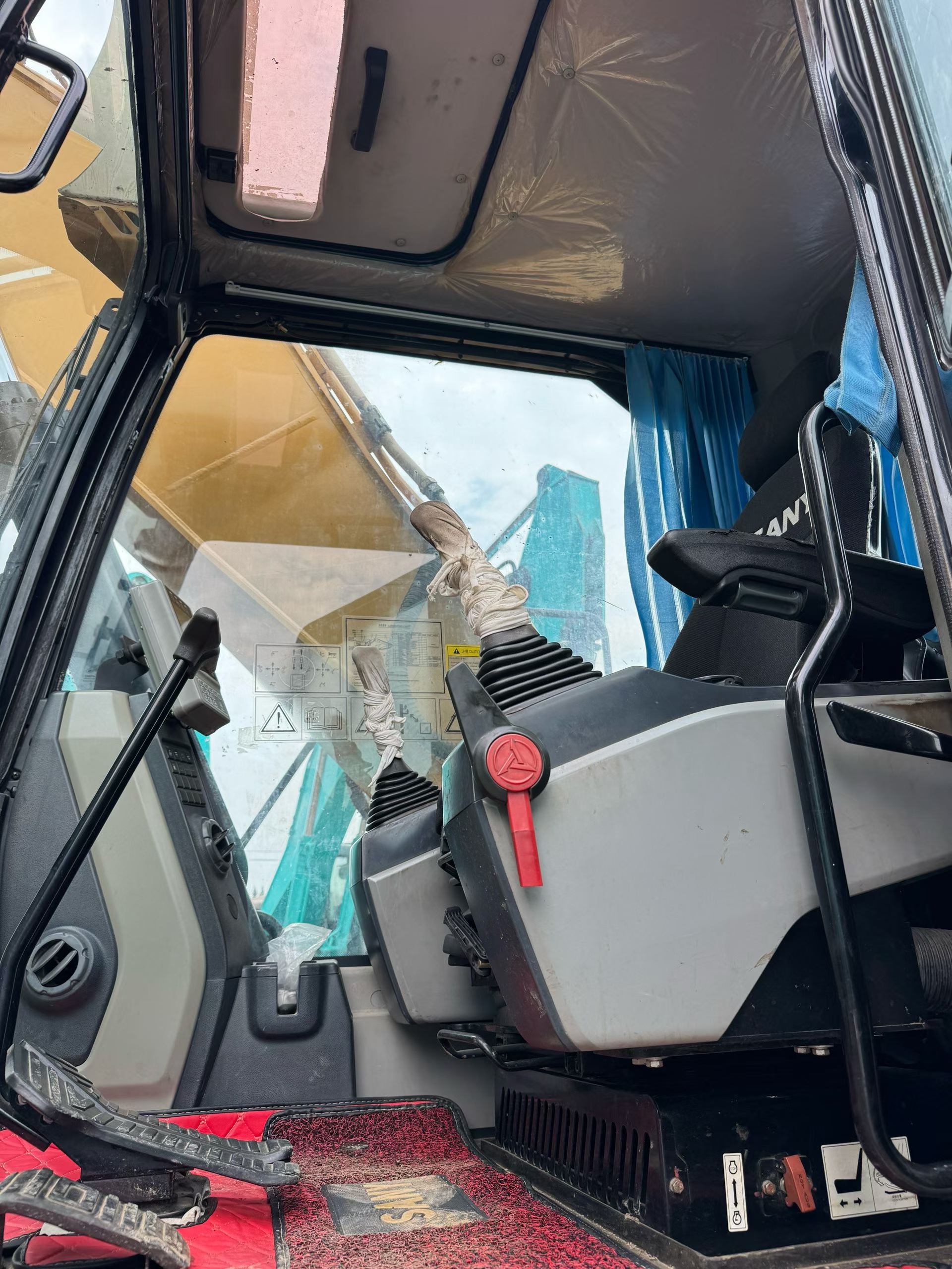 Buy Sany SY225C Used Excavator / 4 Buy Sany SY225C Used Excavator / 4