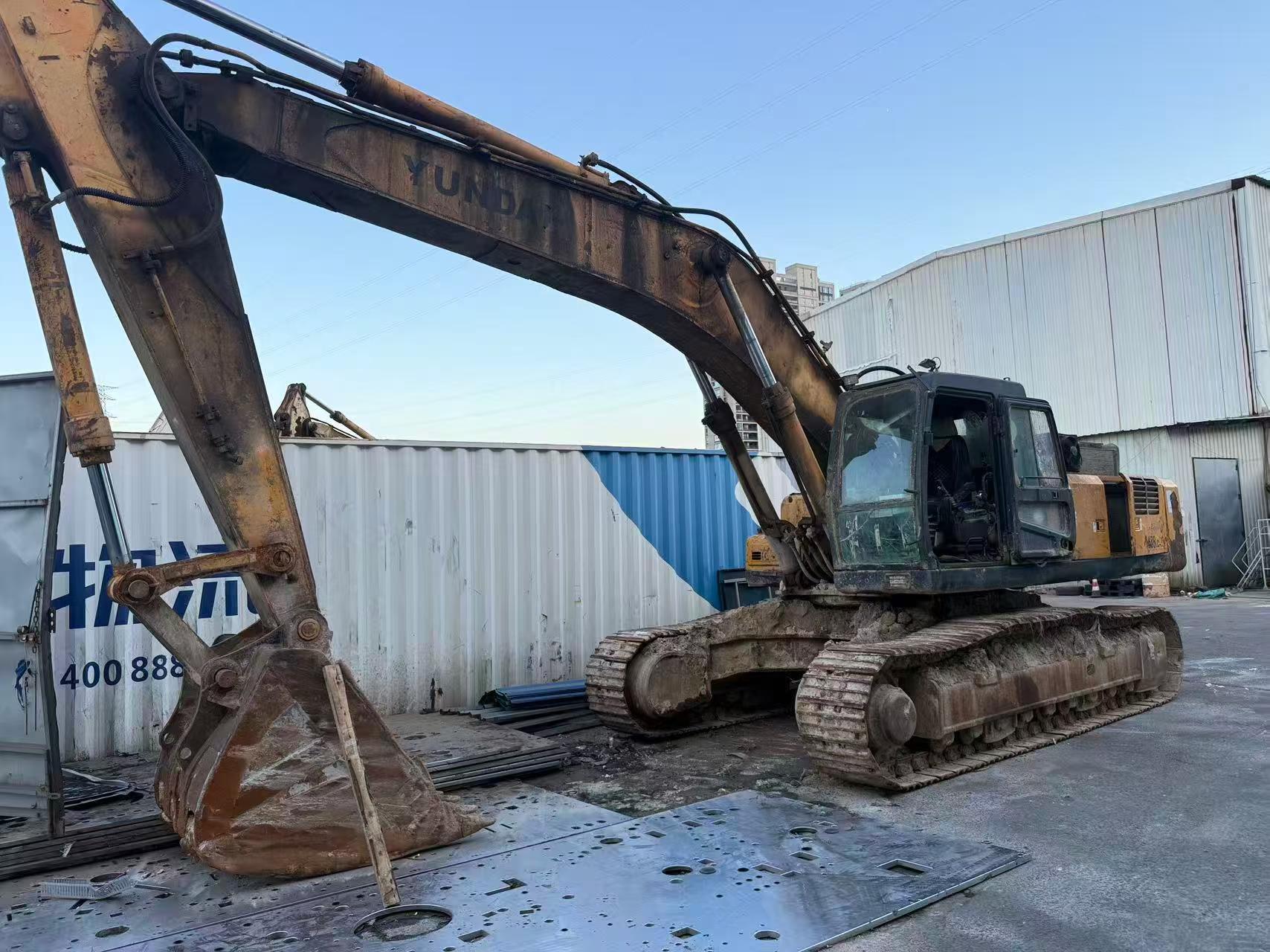 Buy Sumitomo SH200-3 Used Excavator / 5