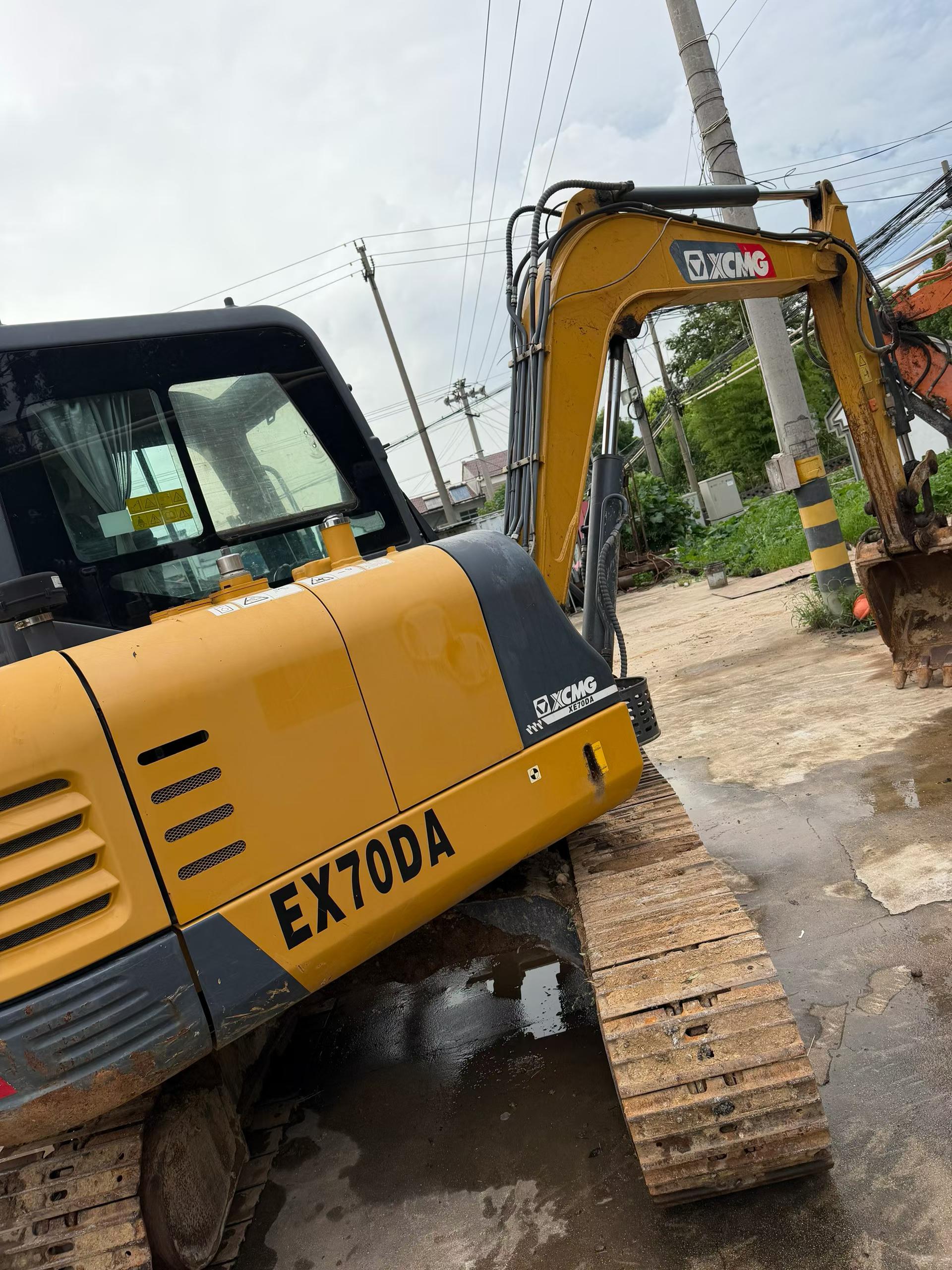 Buy XCMG LW60G Used Excavator / 3 Buy XCMG LW60G Used Excavator / 3