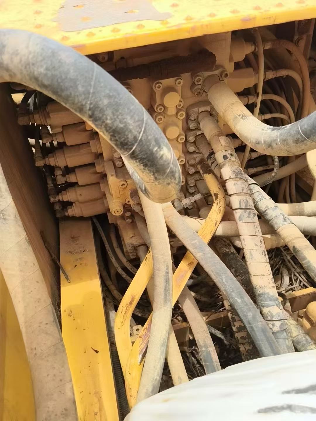 Buy Komatsu PC200 Used Excavator / 7 Buy Komatsu PC200 Used Excavator / 7