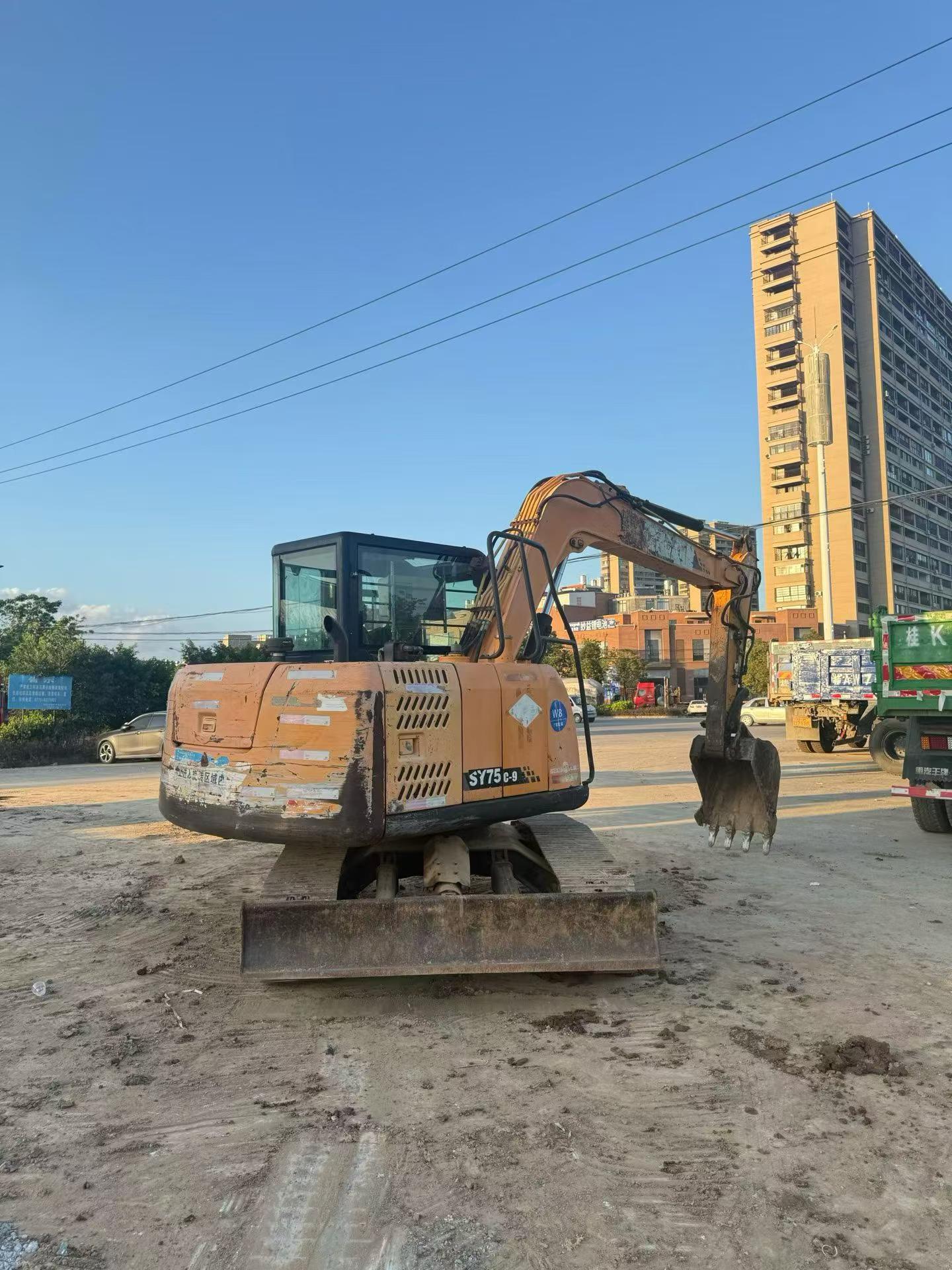Buy Sany SY65C Used Excavator / 1