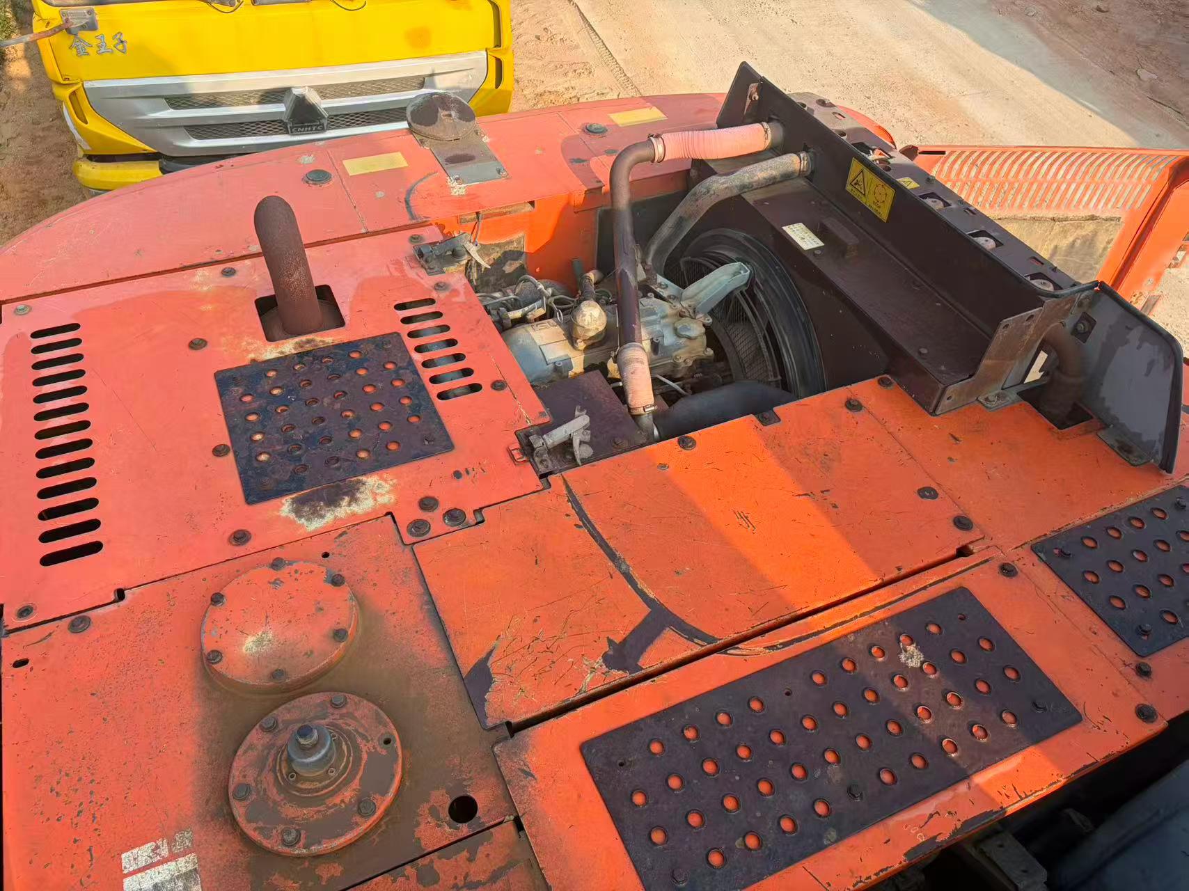 Buy Hitachi ZX270-3 Used Excavator / 6 Buy Hitachi ZX270-3 Used Excavator / 6