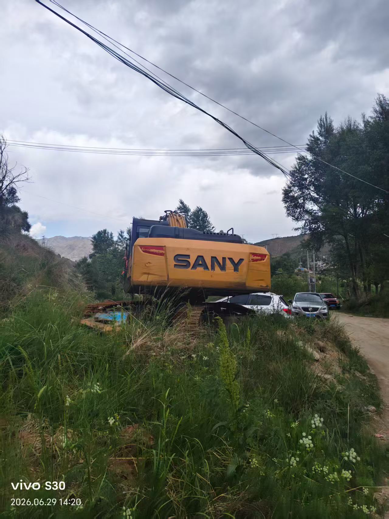 Buy Sany SY245H Used Excavator / 2