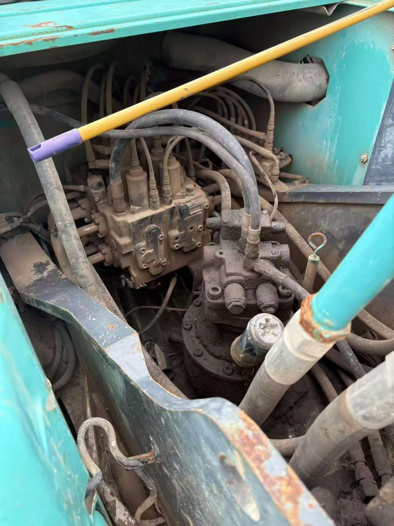 Buy Kobelco SK200 Used Excavator / 5 Buy Kobelco SK200 Used Excavator / 5