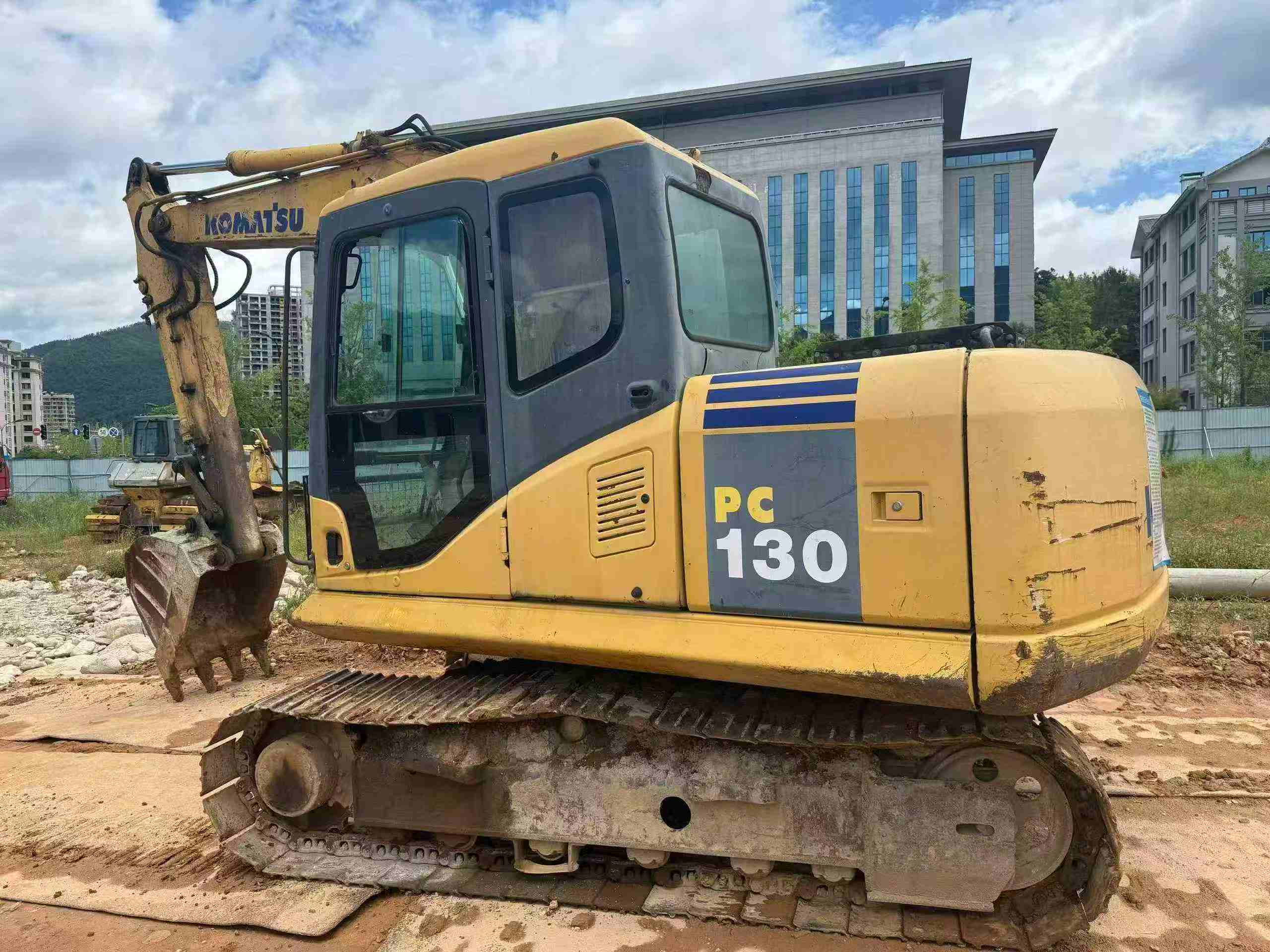 Buy Komatsu PC110-7 Used Excavator / 1