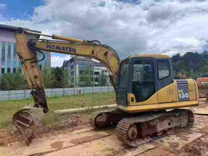 Buy Komatsu PC110-7 Used Excavator / 1