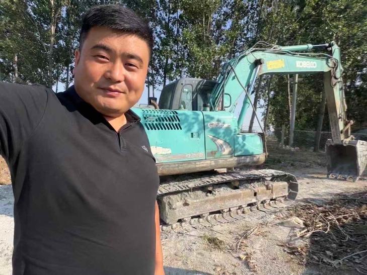Buy Kobelco SK140 Used Excavator / 1