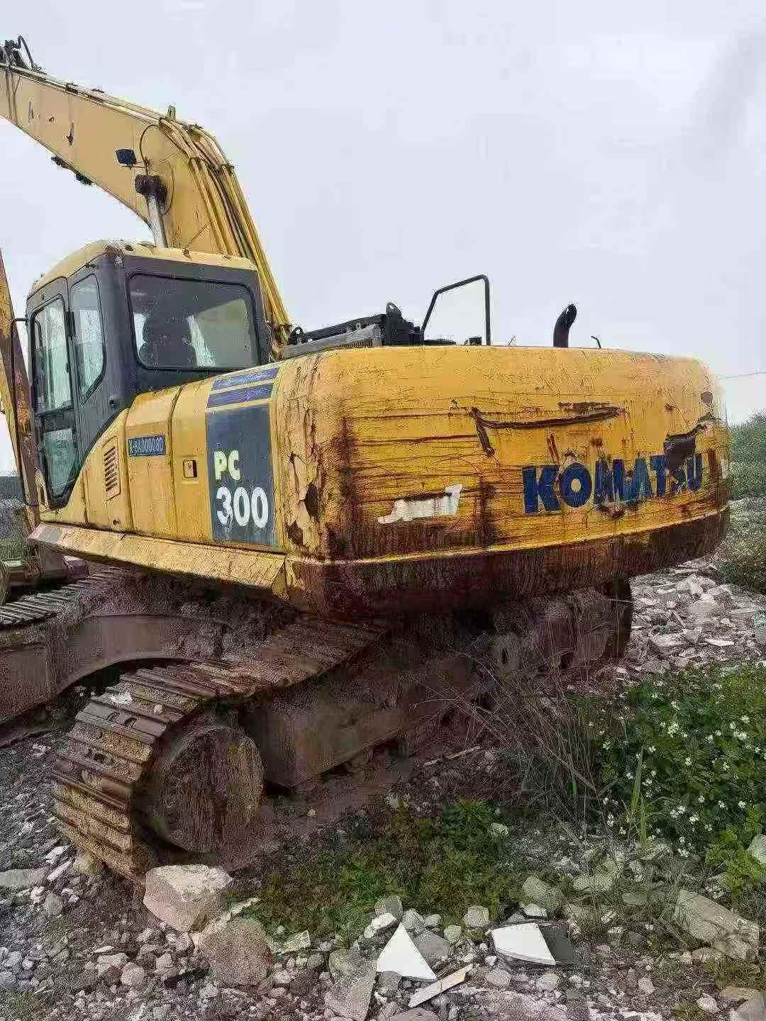 Compre Escavadeira Komatsu PC270-7 Usada / 2 Compre Escavadeira Komatsu PC270-7 Usada / 2