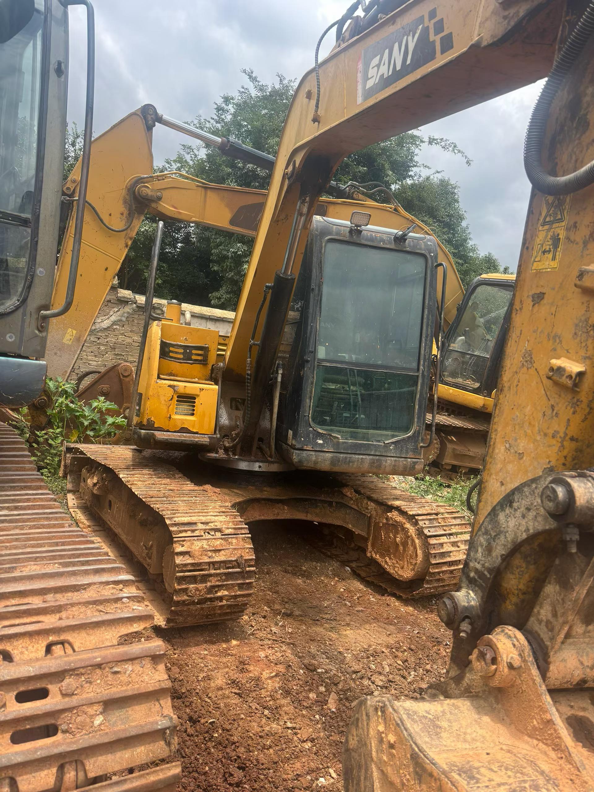 Buy Sany SY75 Used Excavator / 2 Buy Sany SY75 Used Excavator / 2