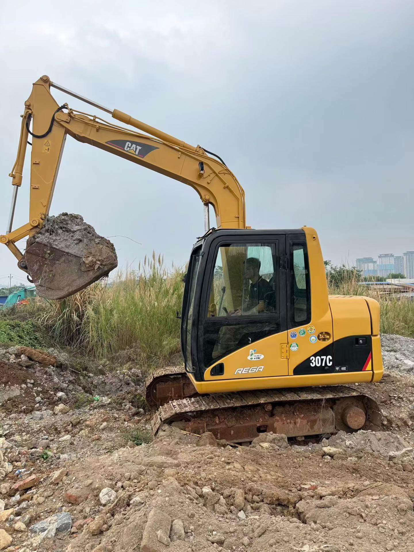 Comprar Caterpillar 307C Usado Escavadeira