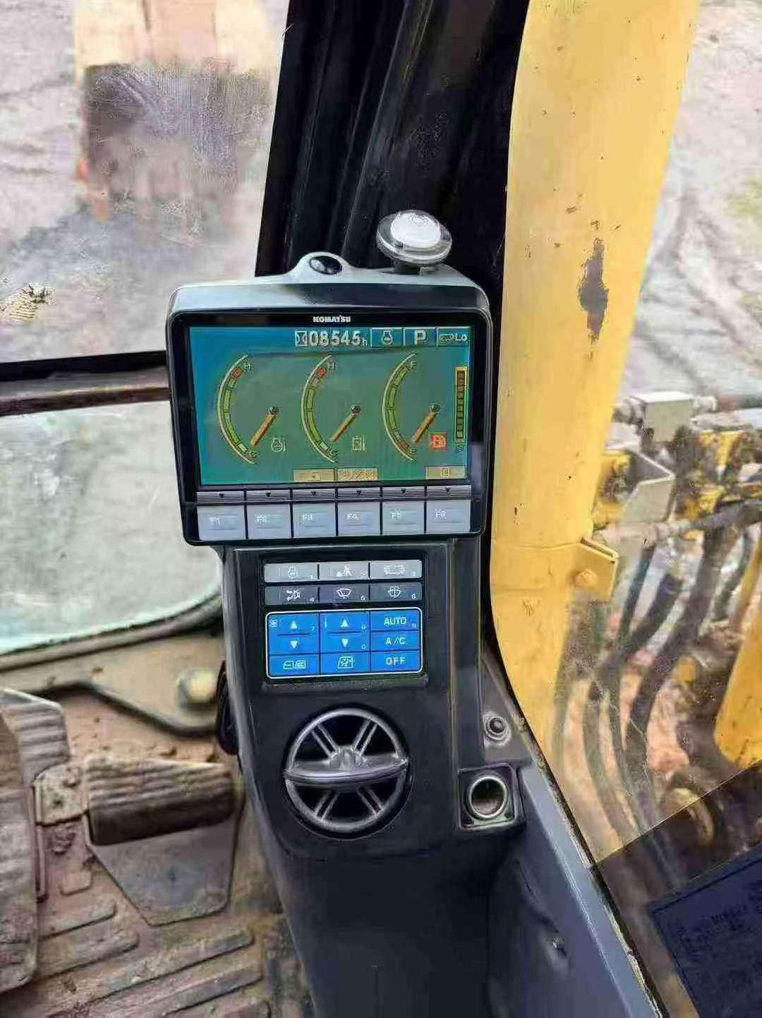 Buy Komatsu PC120-8 Used Excavator / 9 Buy Komatsu PC120-8 Used Excavator / 9
