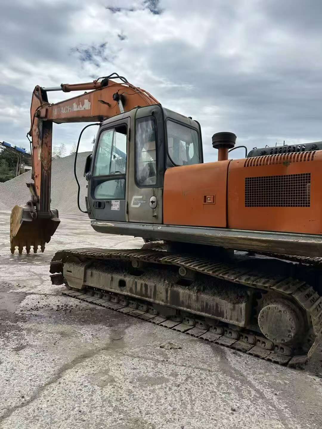 Buy Hitachi EX250-5 Used Excavator / 3 Buy Hitachi EX250-5 Used Excavator / 3