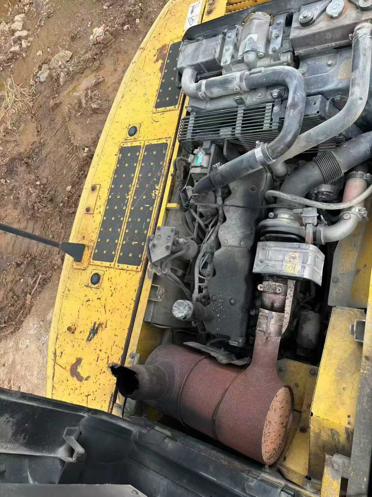 Buy Komatsu PC220-8 Used Excavator / 9