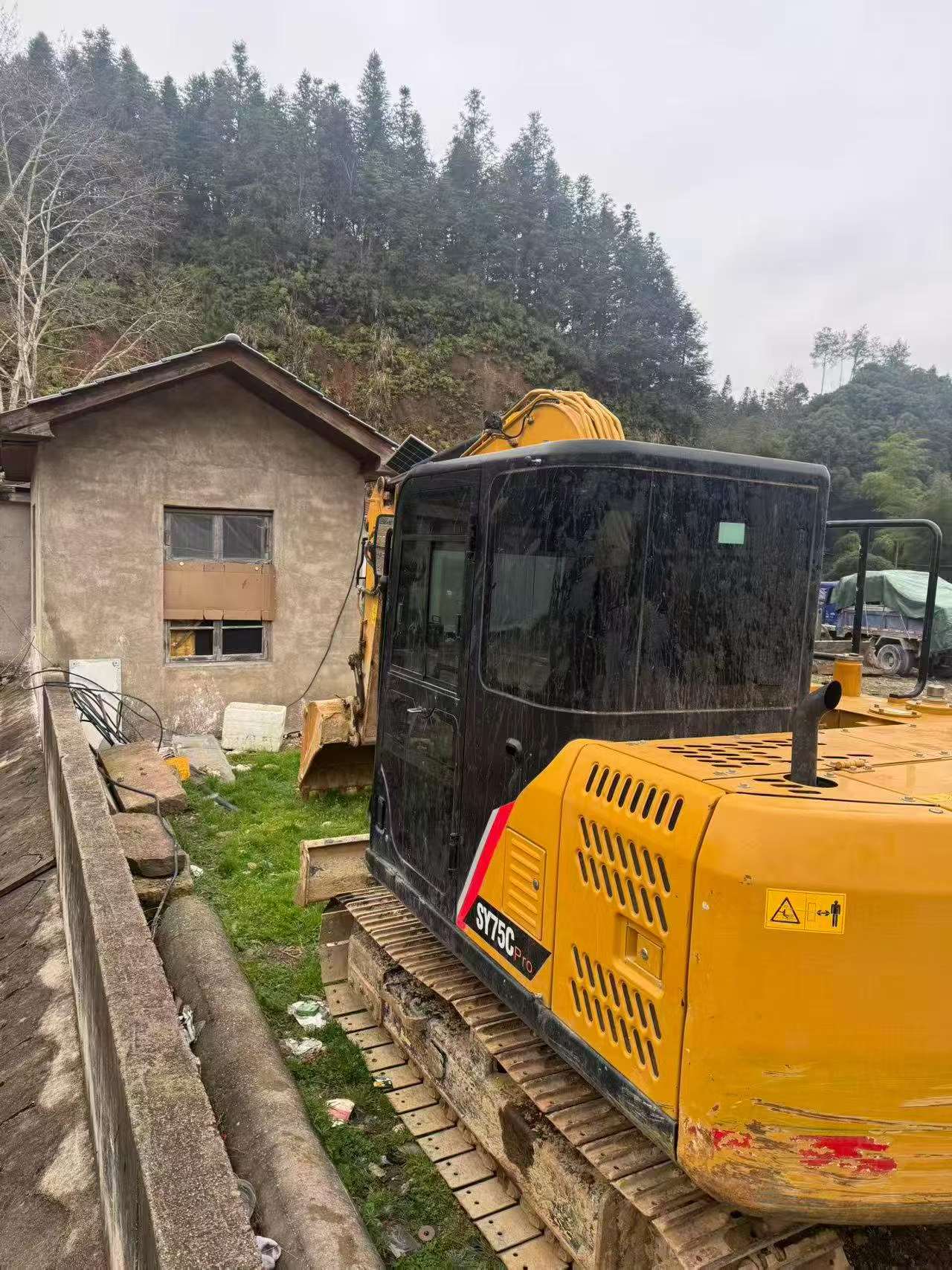 Buy Sany SY70C Used Excavator / 3 Buy Sany SY70C Used Excavator / 3