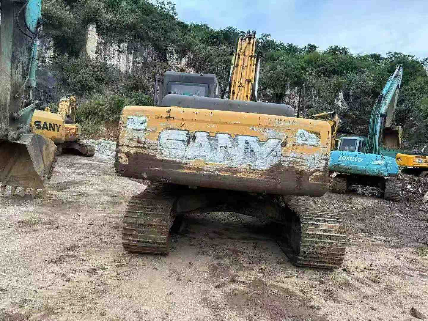Buy Sany SY225C-8 Used Excavator / 3 Buy Sany SY225C-8 Used Excavator / 3