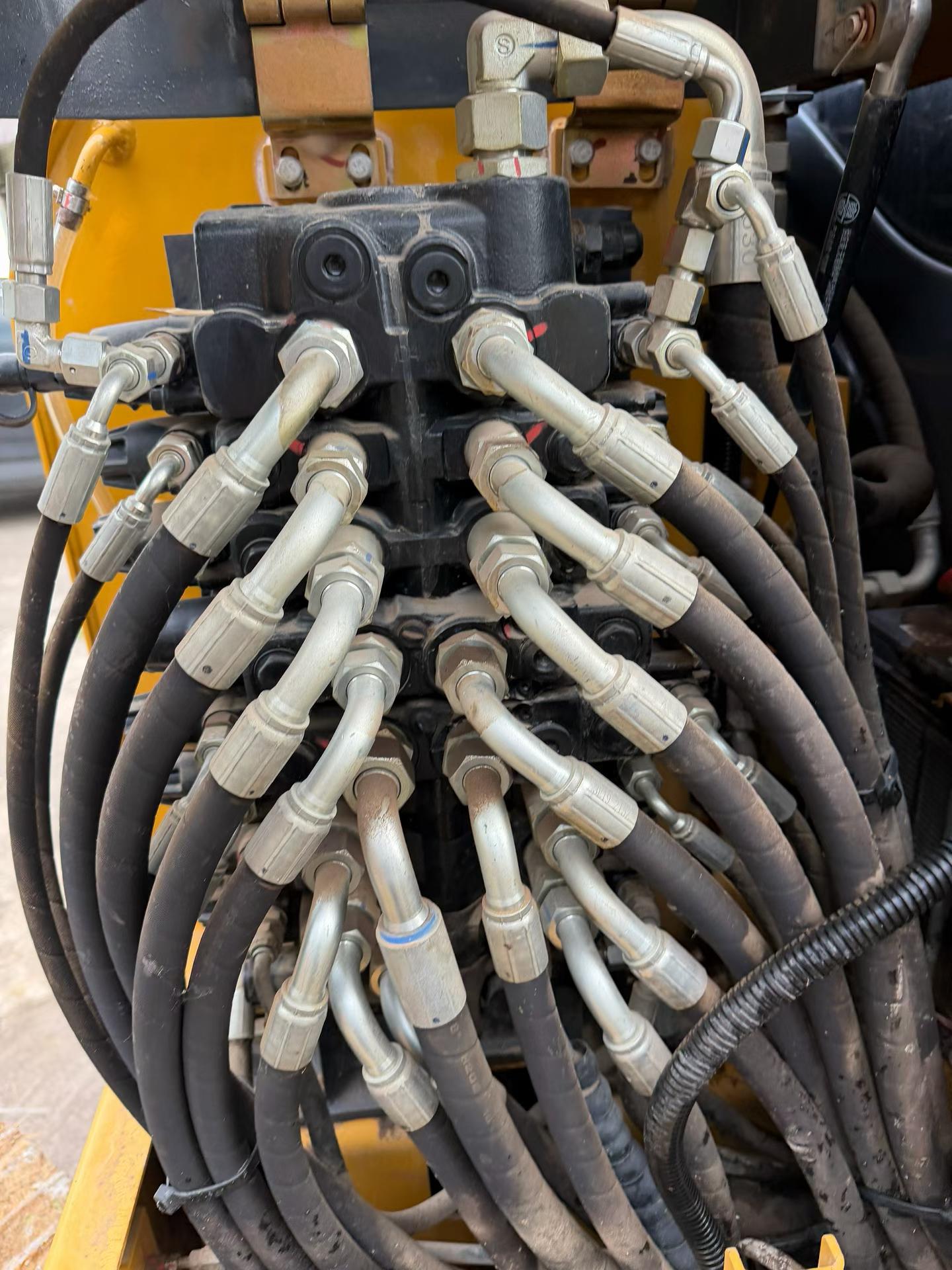 Buy XCMG LW60G Used Excavator / 9 Buy XCMG LW60G Used Excavator / 9
