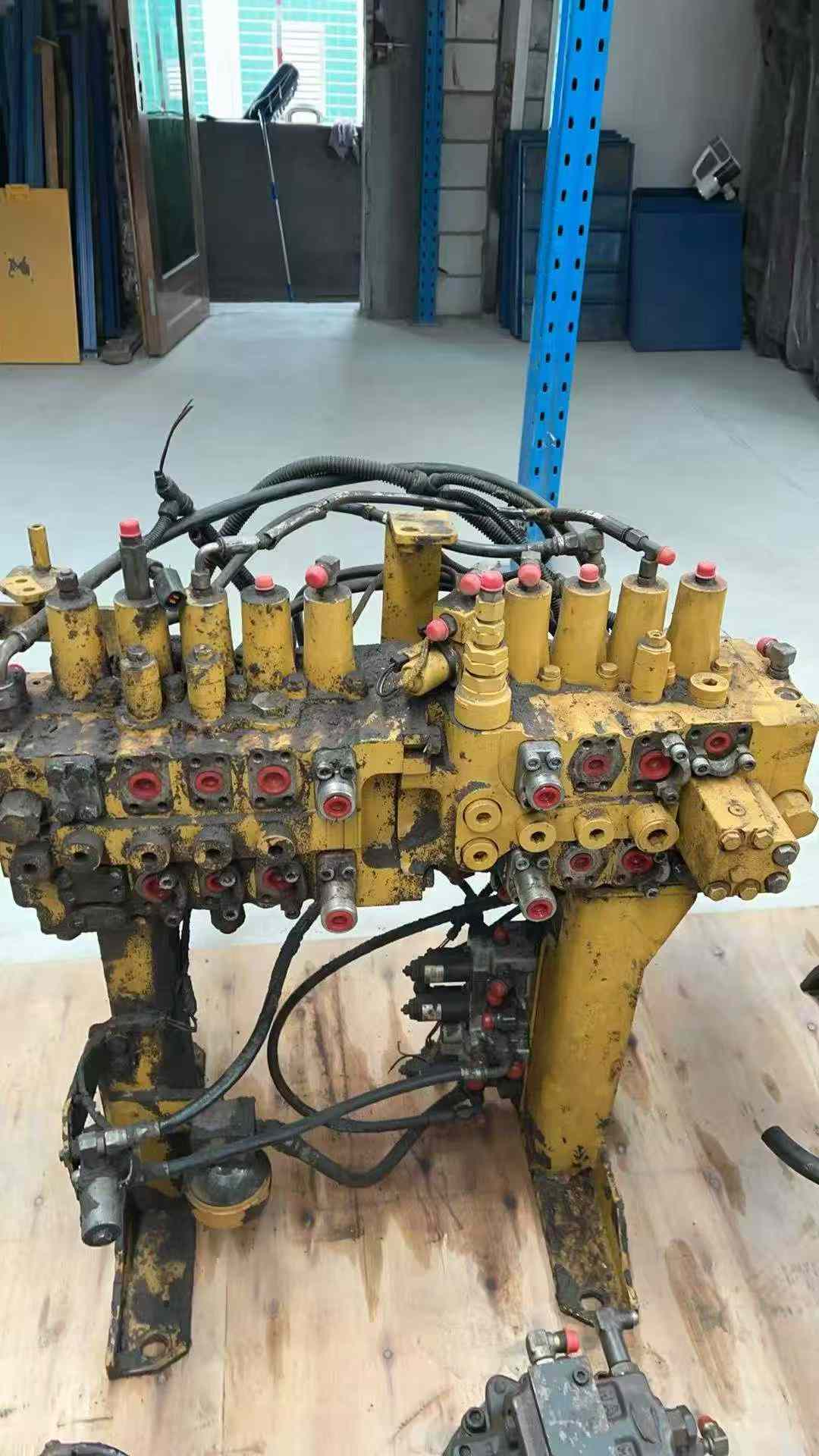 Buy Caterpillar 312 Used Excavator / 5 Buy Caterpillar 312 Used Excavator / 5
