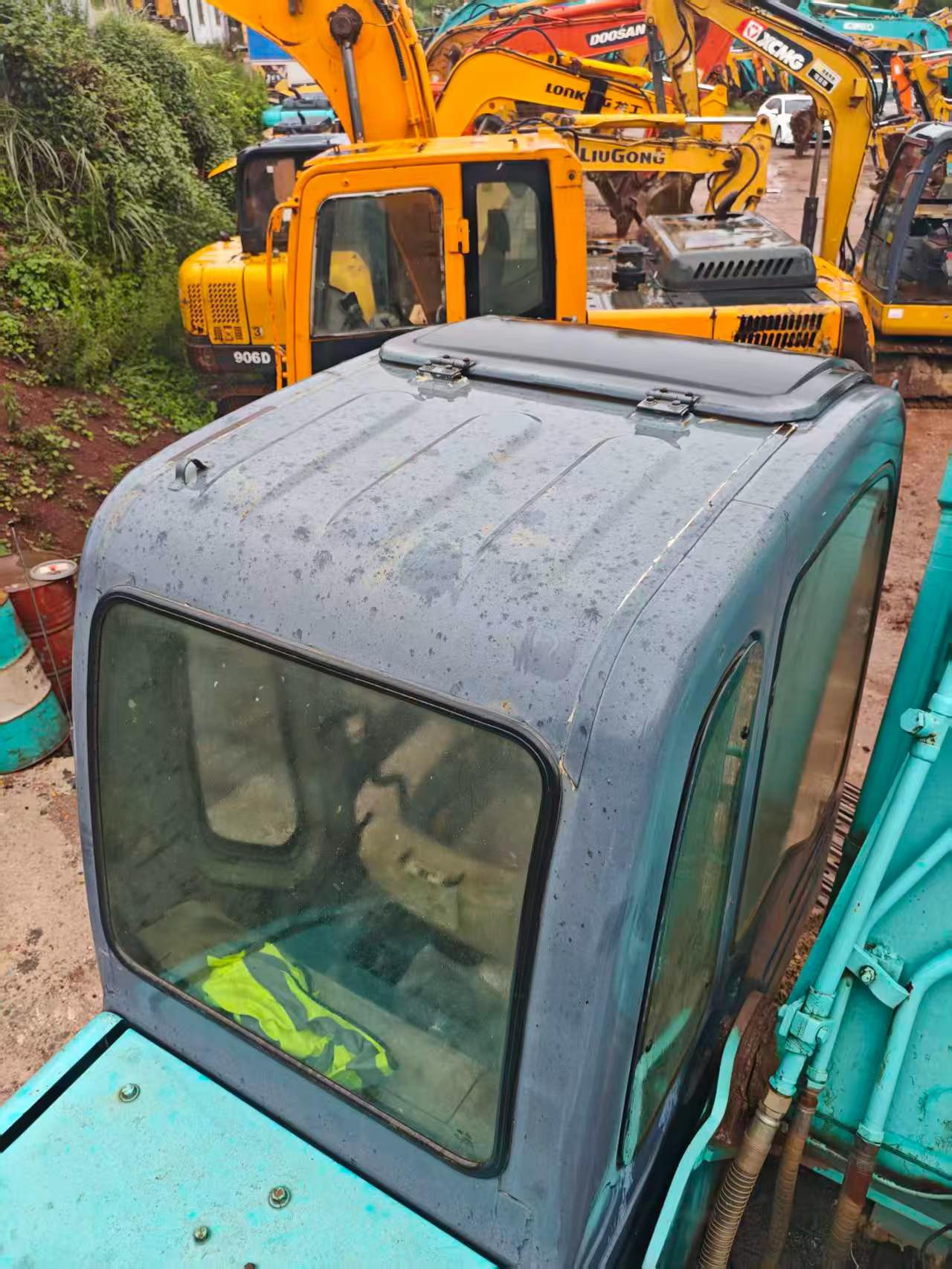 Buy Kobelco SK210-6E Used Excavator / 2 Buy Kobelco SK210-6E Used Excavator / 2