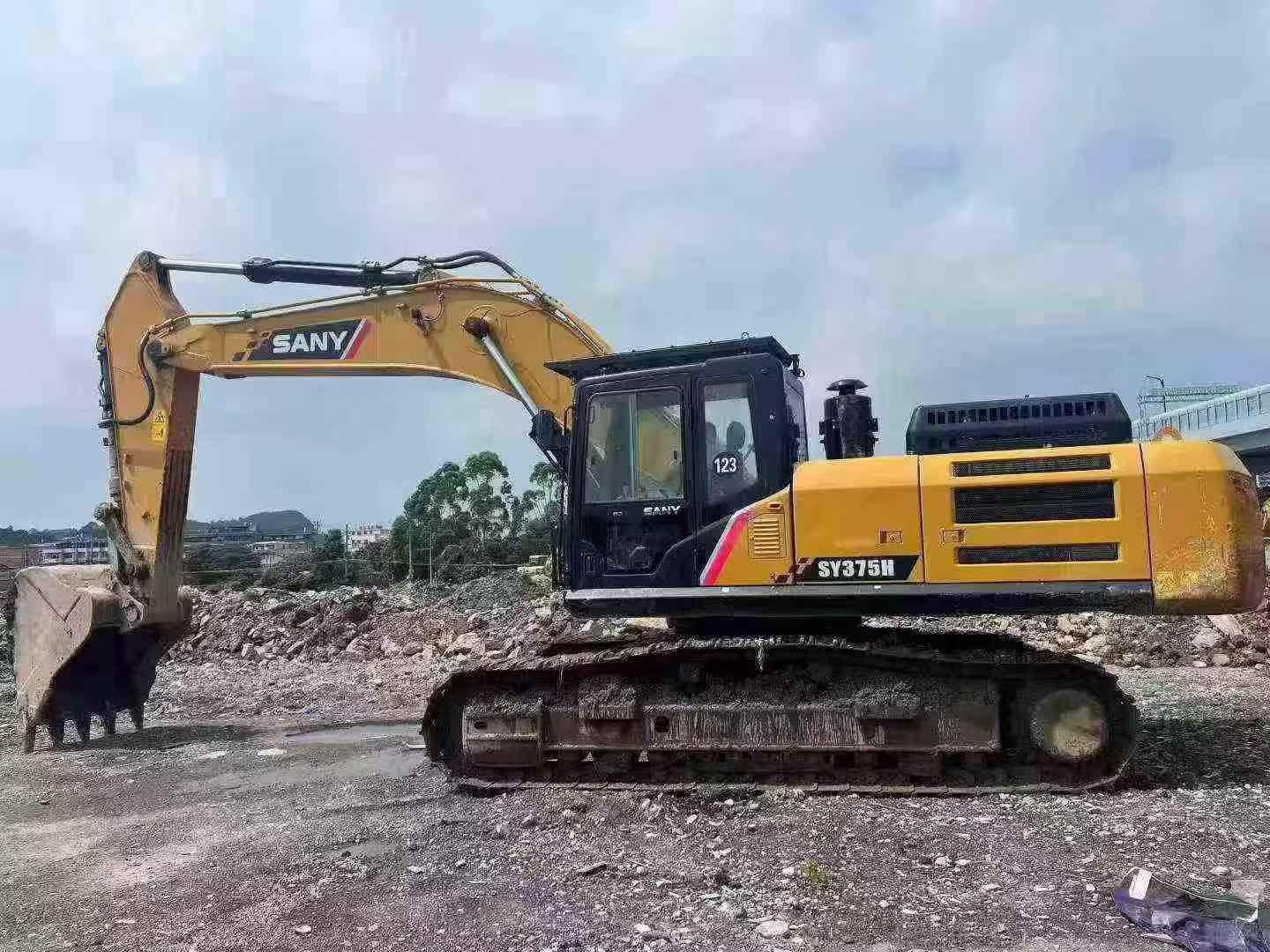 Buy Sany SY375H Used Excavator / 1