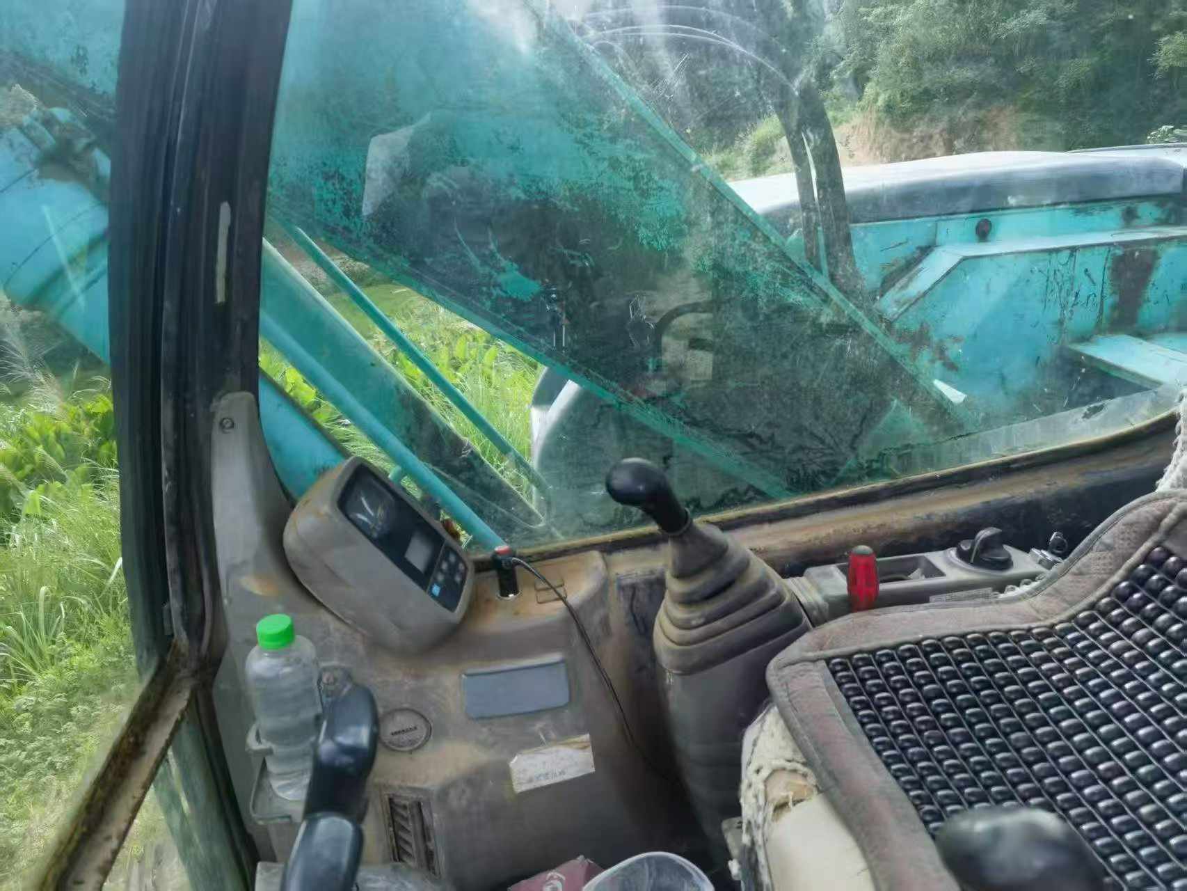 Buy Kobelco SK135 Used Excavator / 3 Buy Kobelco SK135 Used Excavator / 3