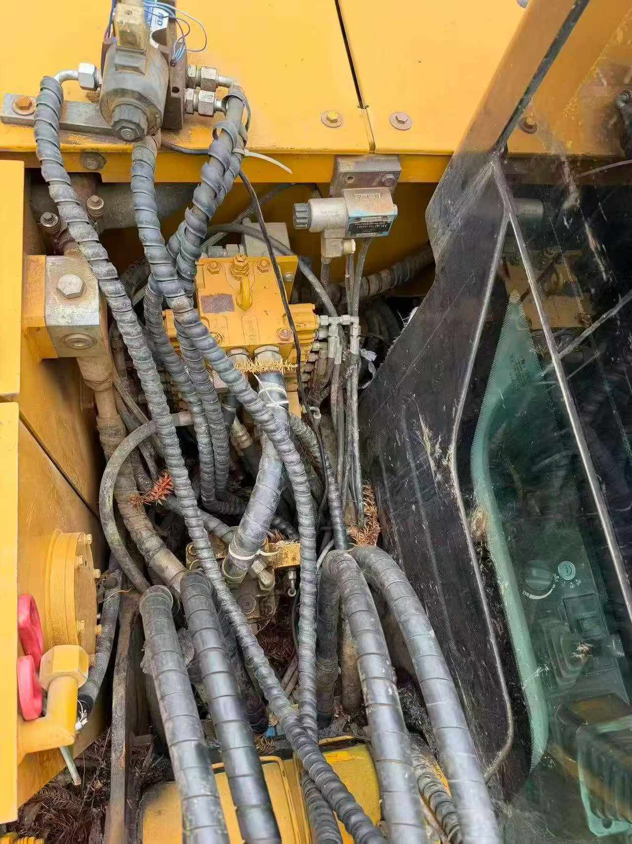 Buy Sany SY95C Used Excavator / 7 Buy Sany SY95C Used Excavator / 7