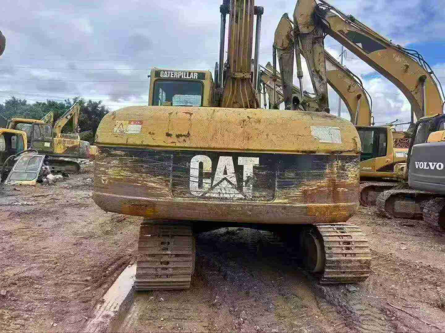 Buy Caterpillar 320C Used Excavator / 1