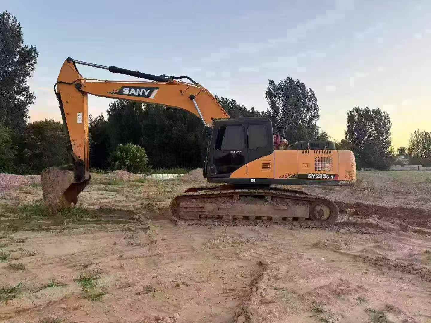 Buy Sany SY235C-8 Used Excavator / 1
