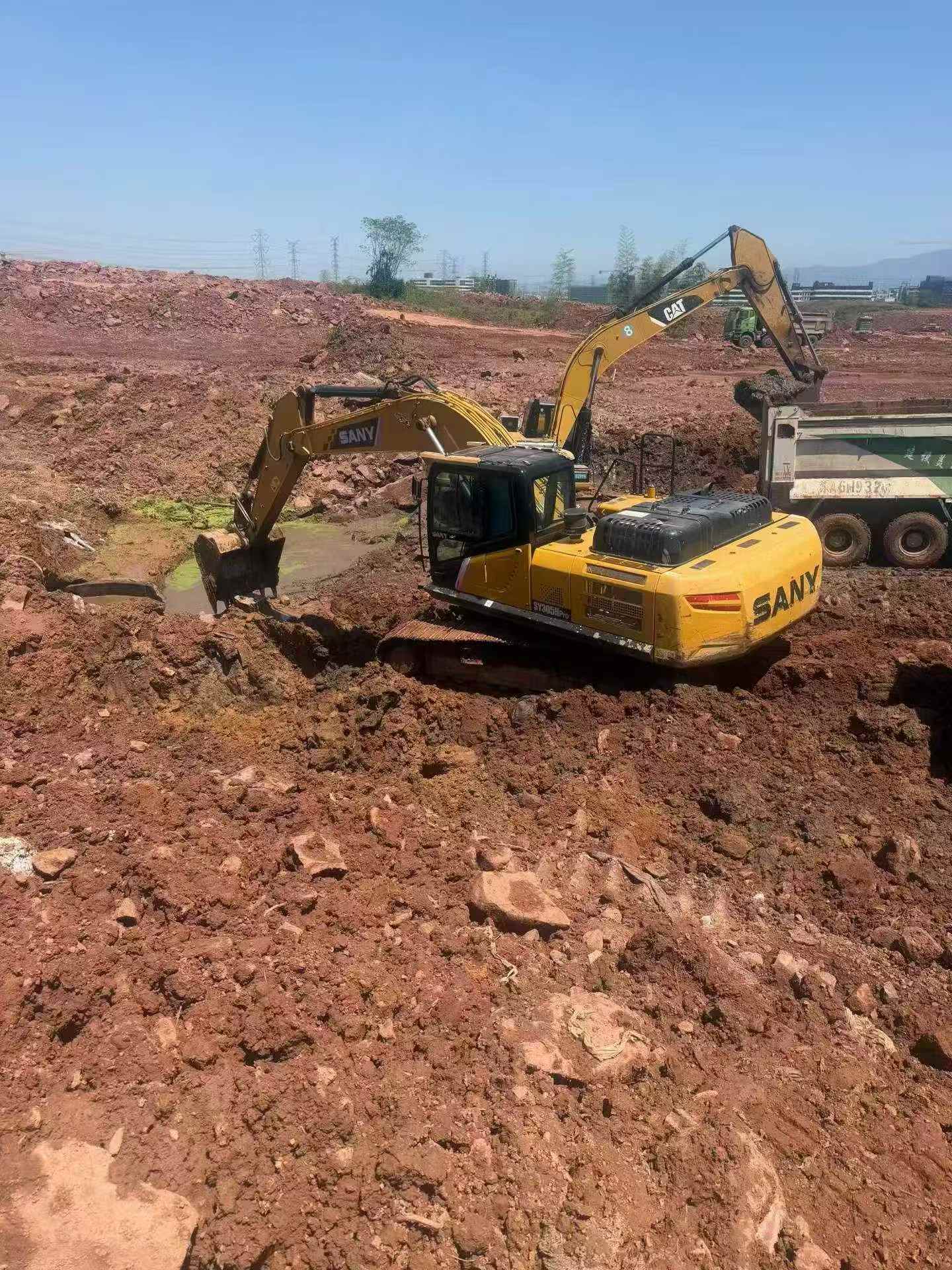 Buy Sany SY245H Used Excavator / 3 Buy Sany SY245H Used Excavator / 3