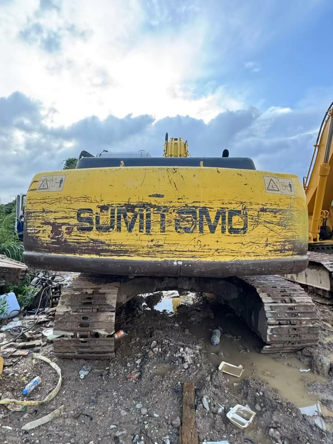 Buy Sumitomo SH200A3 Used Excavator / 9 Buy Sumitomo SH200A3 Used Excavator / 9