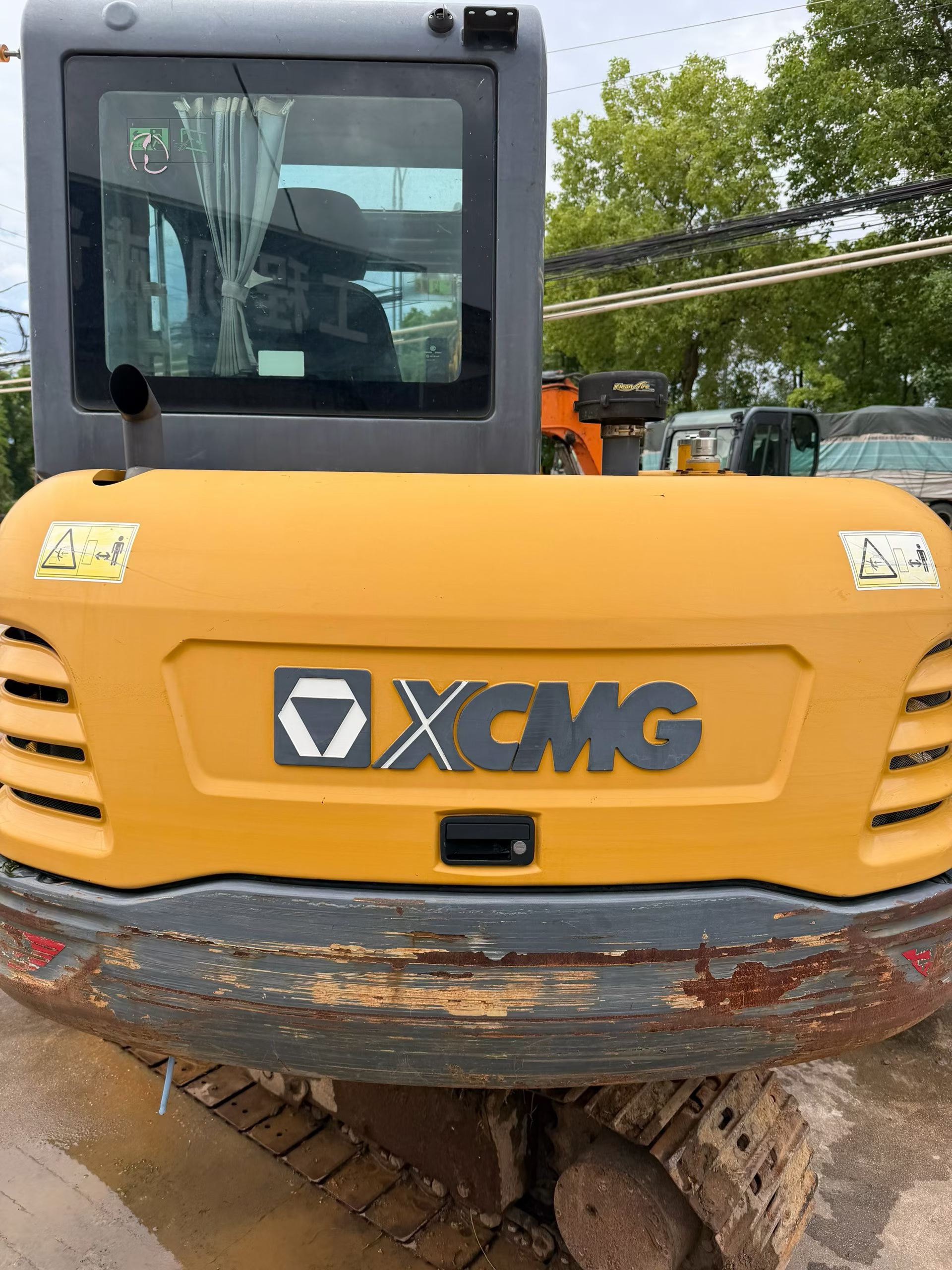 Buy XCMG LW60G Used Excavator / 2 Buy XCMG LW60G Used Excavator / 2