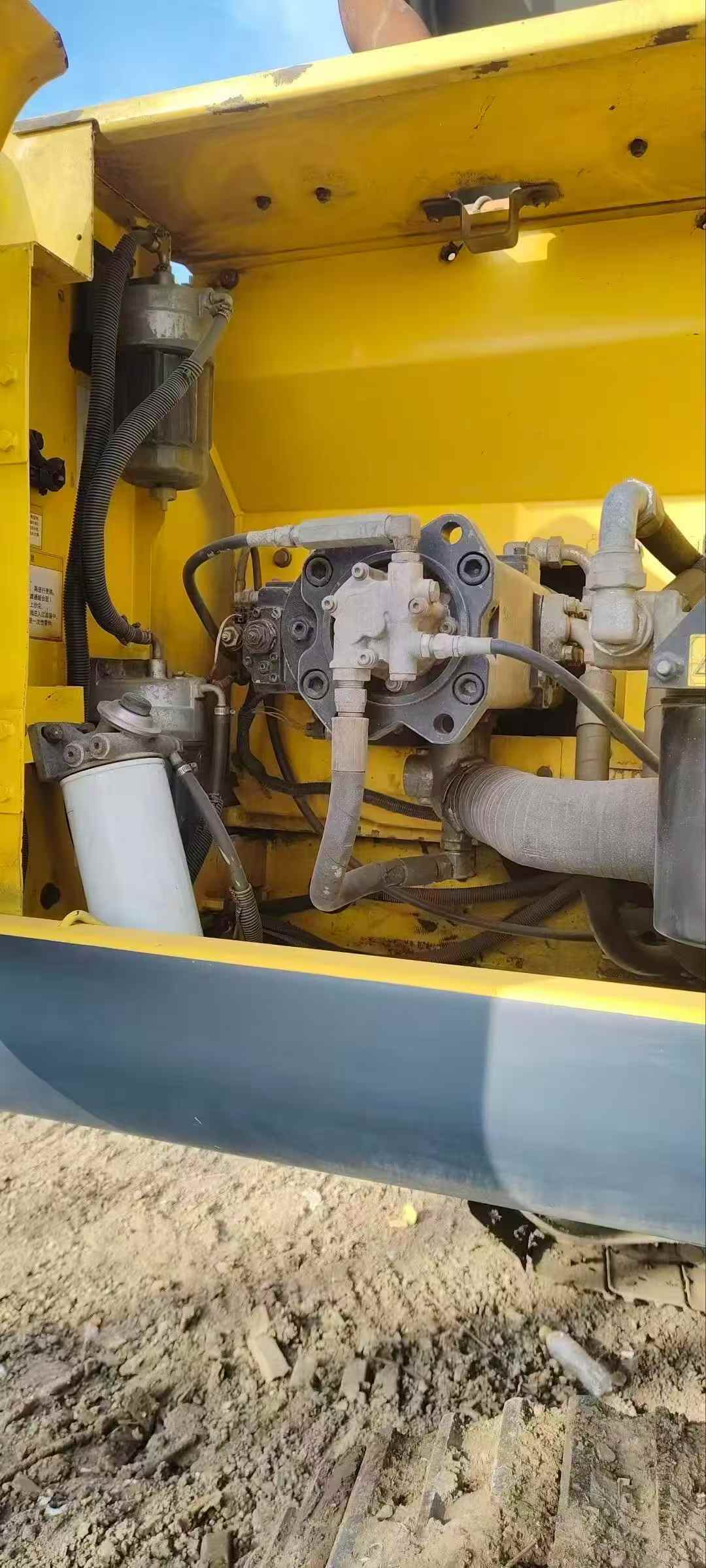 Buy Kobelco SK200 Used Excavator / 8 Buy Kobelco SK200 Used Excavator / 8