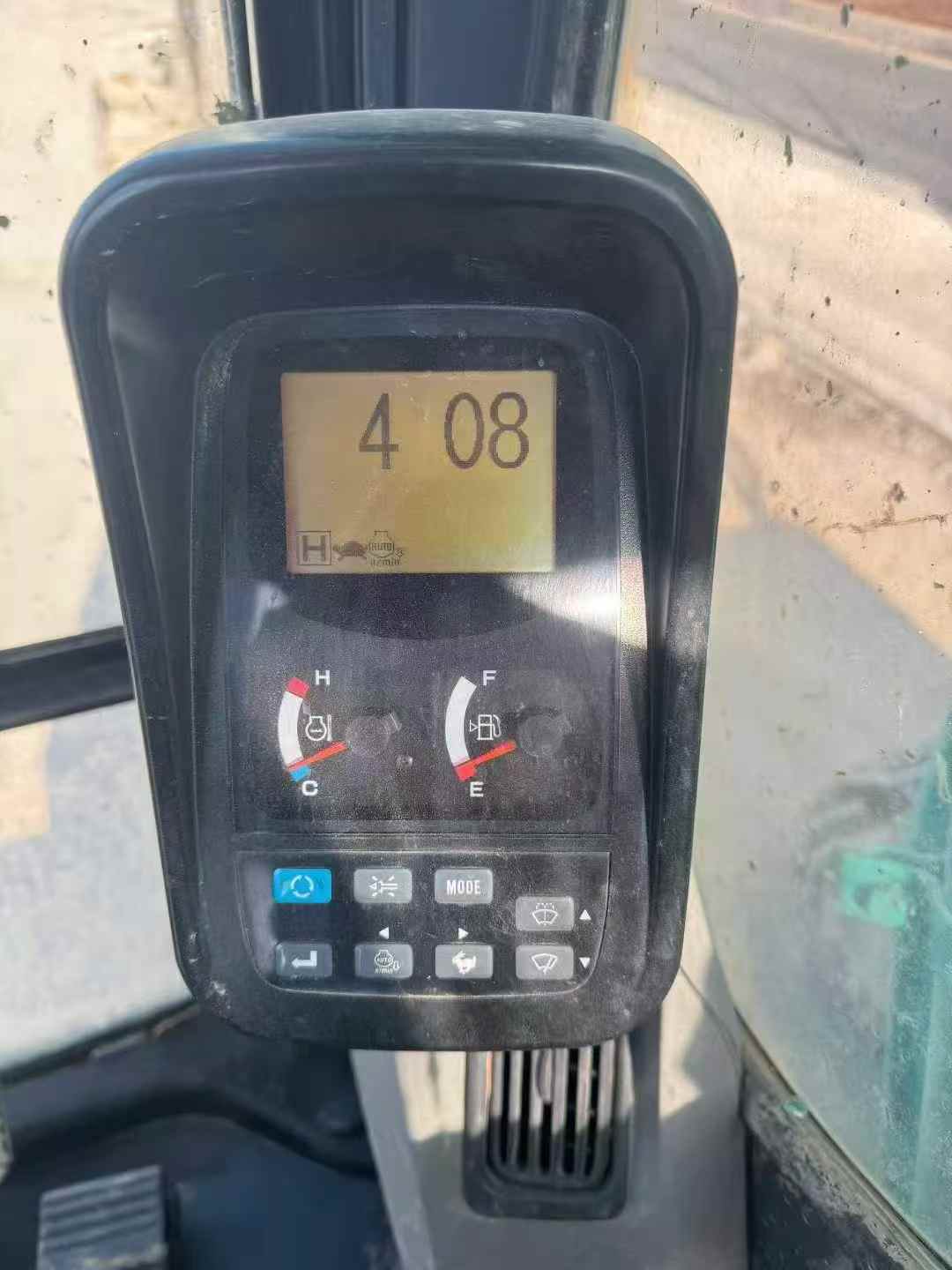 Buy Kobelco SK130 Used Excavator / 9 Buy Kobelco SK130 Used Excavator / 9
