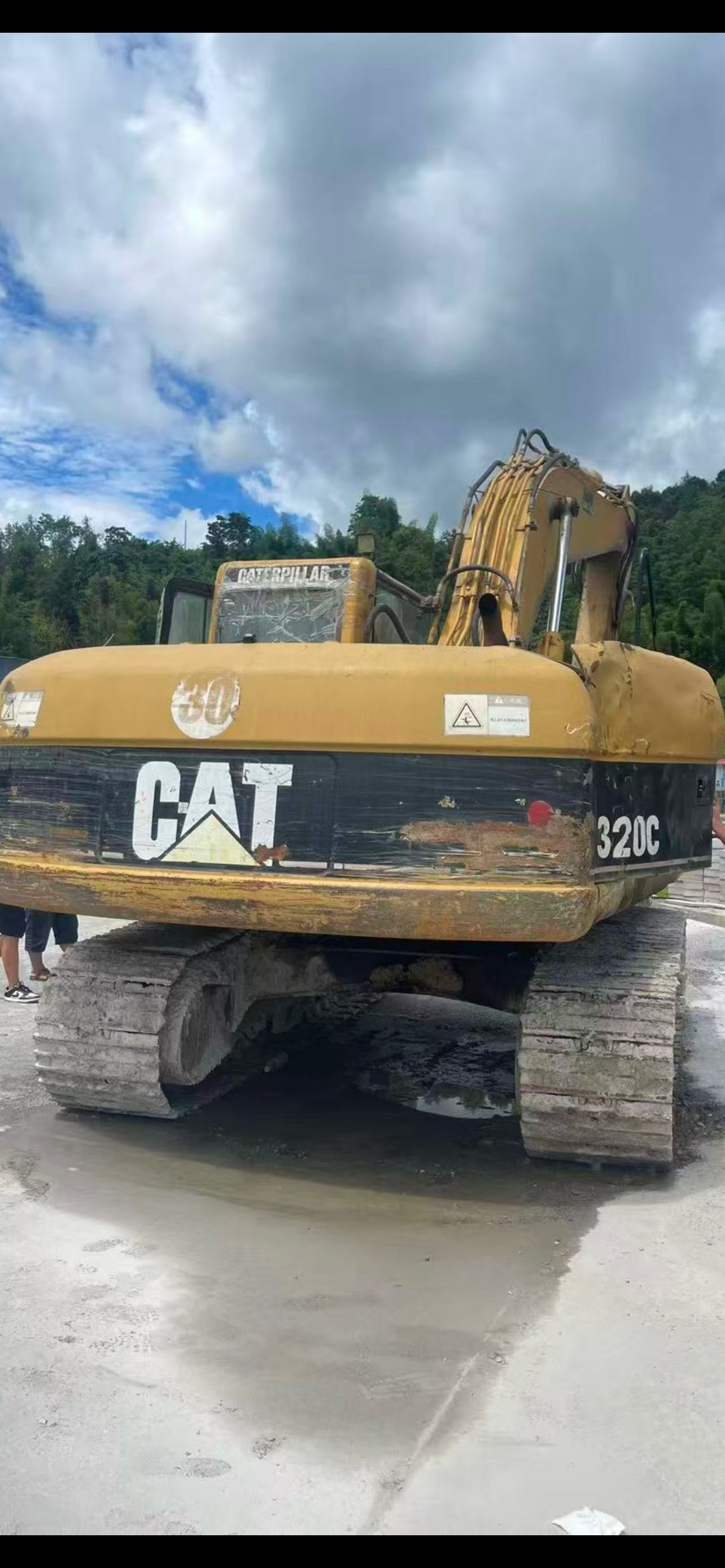 Buy Caterpillar 320C Used Excavator / 1