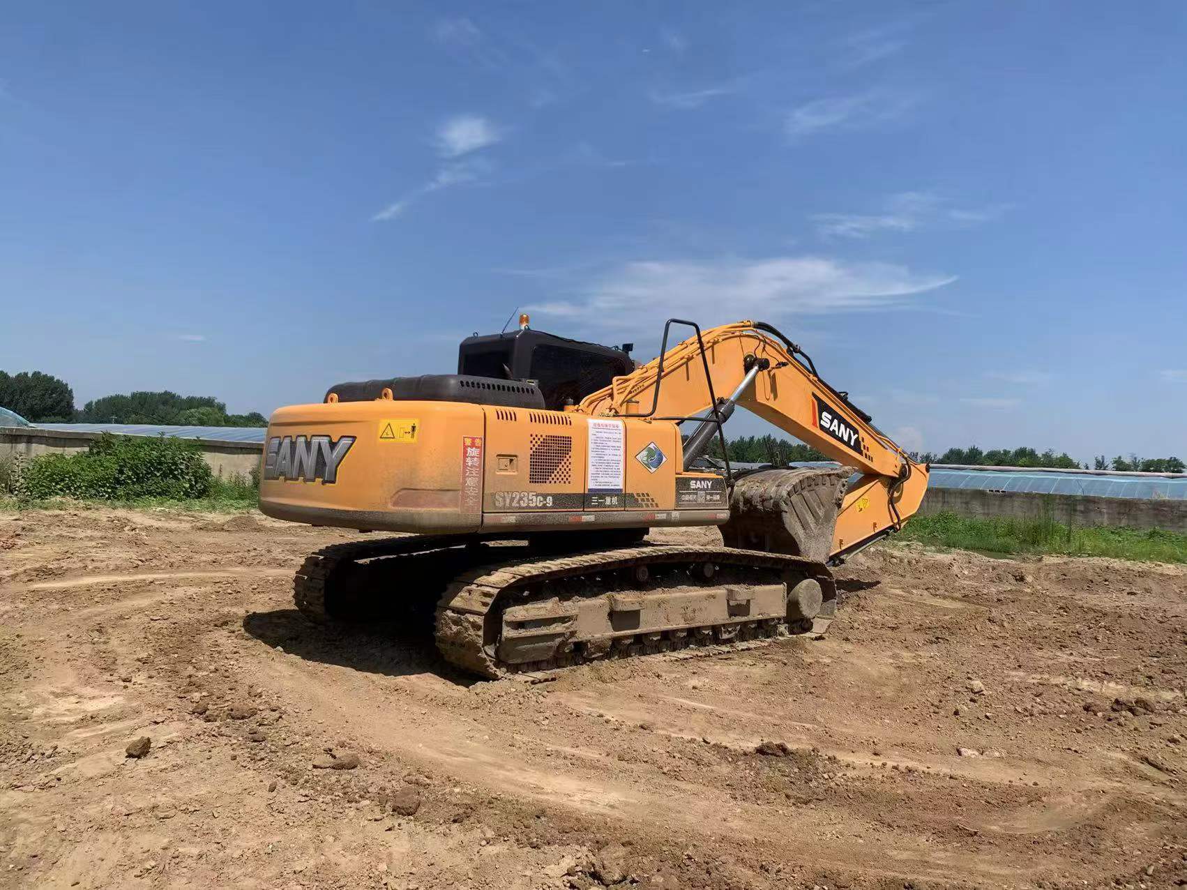 Buy Sany SY235C-8 Used Excavator / 3 Buy Sany SY235C-8 Used Excavator / 3
